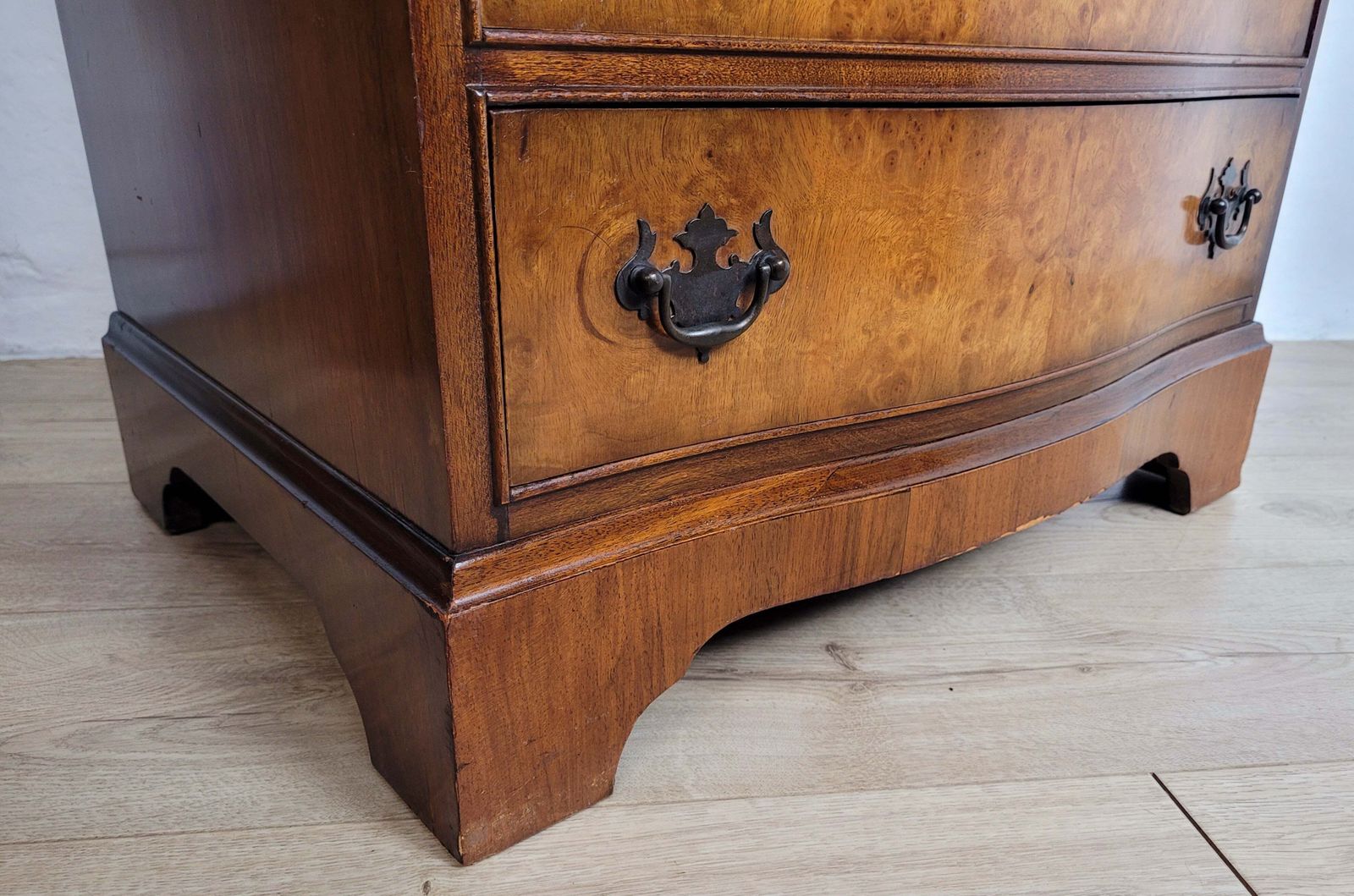 Furniture Chest Of Drawers Walnut Antique Style Drop Handles 'Cameo' photo