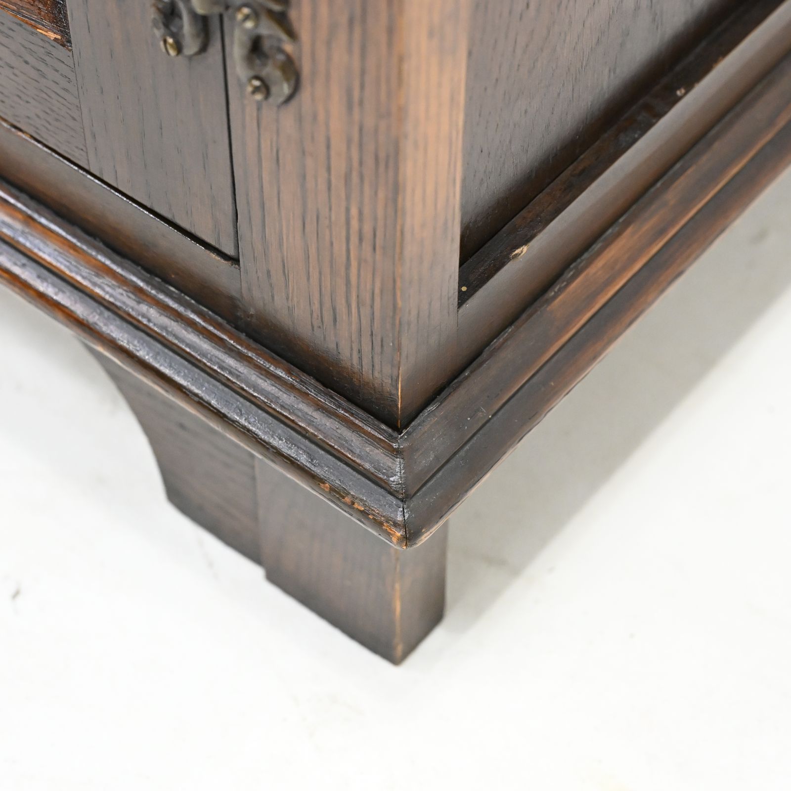 photo buy Old Charm Oak Dresser In Tudor Brown 2 Piece Display Free Uk Delivery*