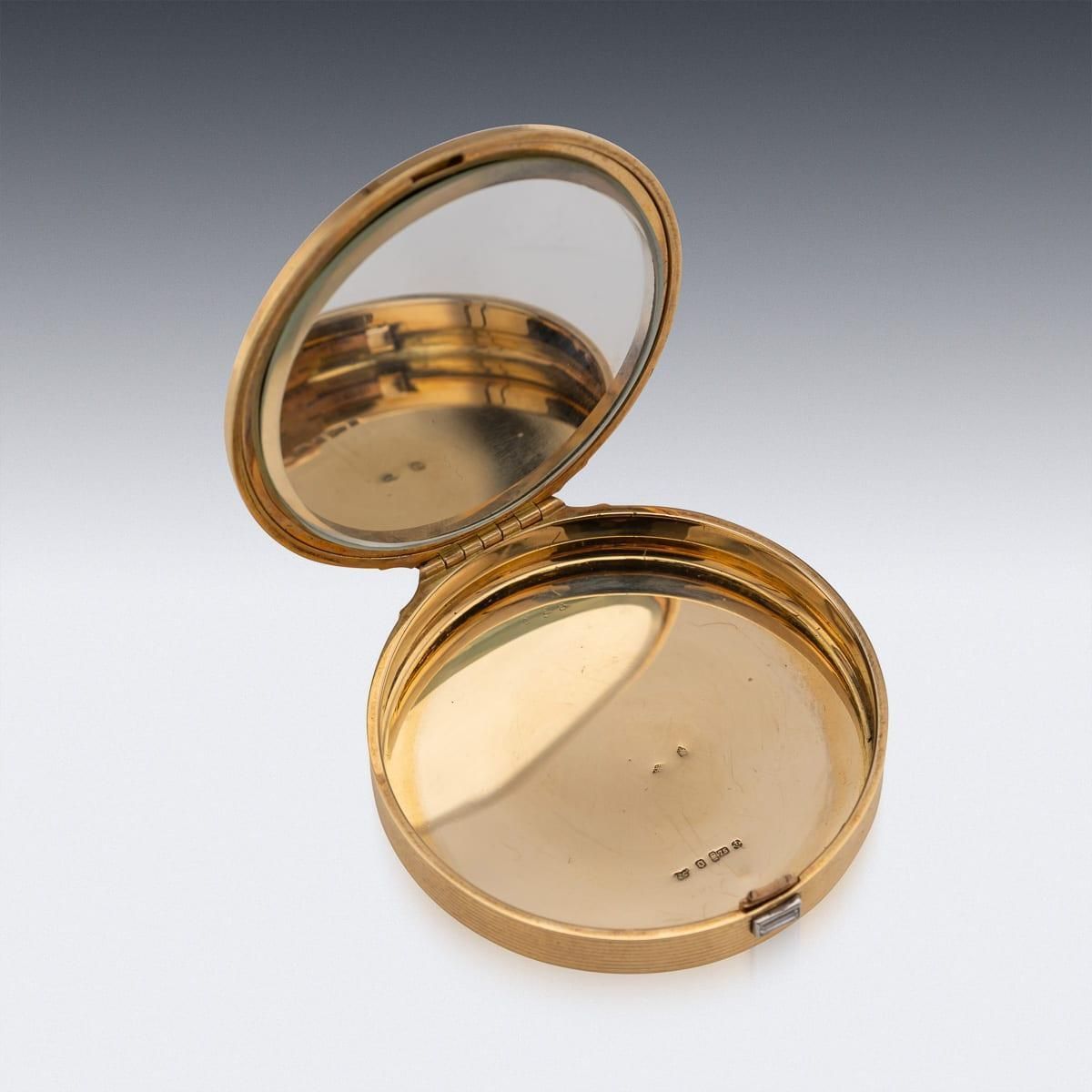 Art Deco Compact By Jacques Cartier, 18k Gold & Diamond, France, 1929 photo vinterior