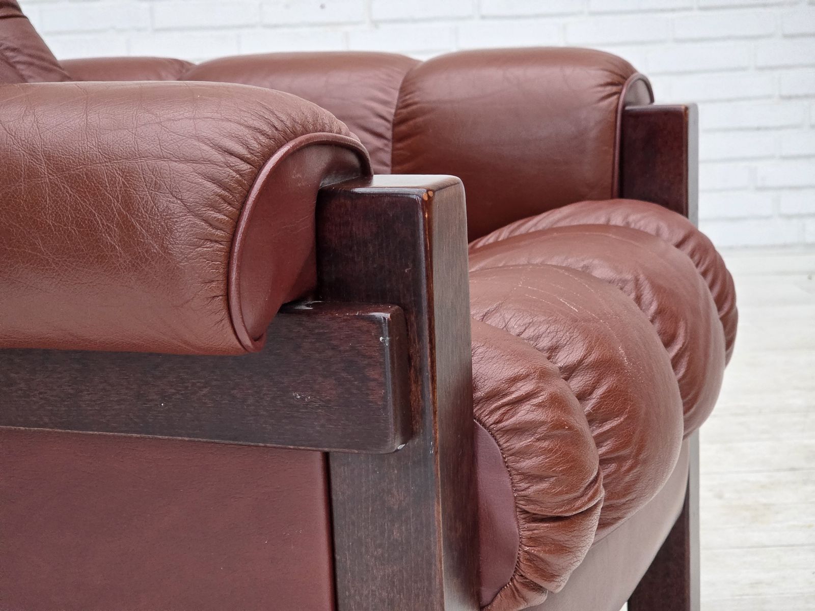 Ca. Jaren 1970, Scandinavische Fauteuil, Meubeleer, Donker Beukenhout. photo for sale