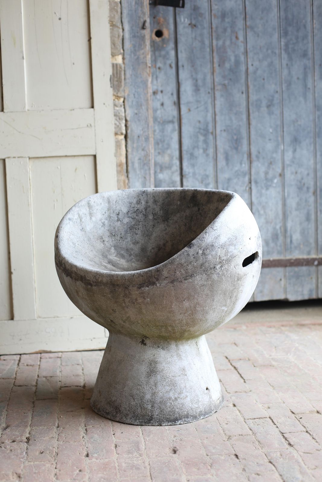 Willy Guhl Pod Chair, Concrete, 1960s, Swiss photo vintage