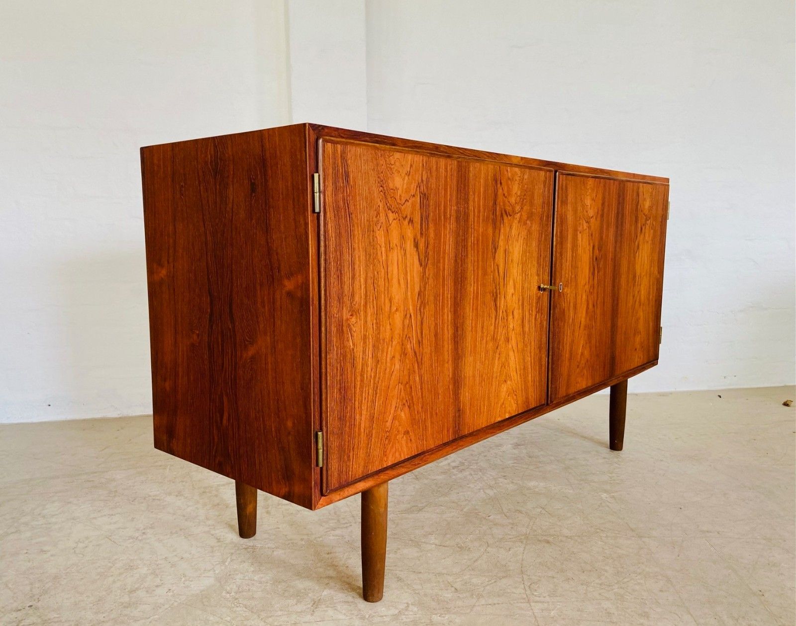 photo buy Vintage Retro Danish Mid Century Rosewood Sideboard By Poul Hundevad