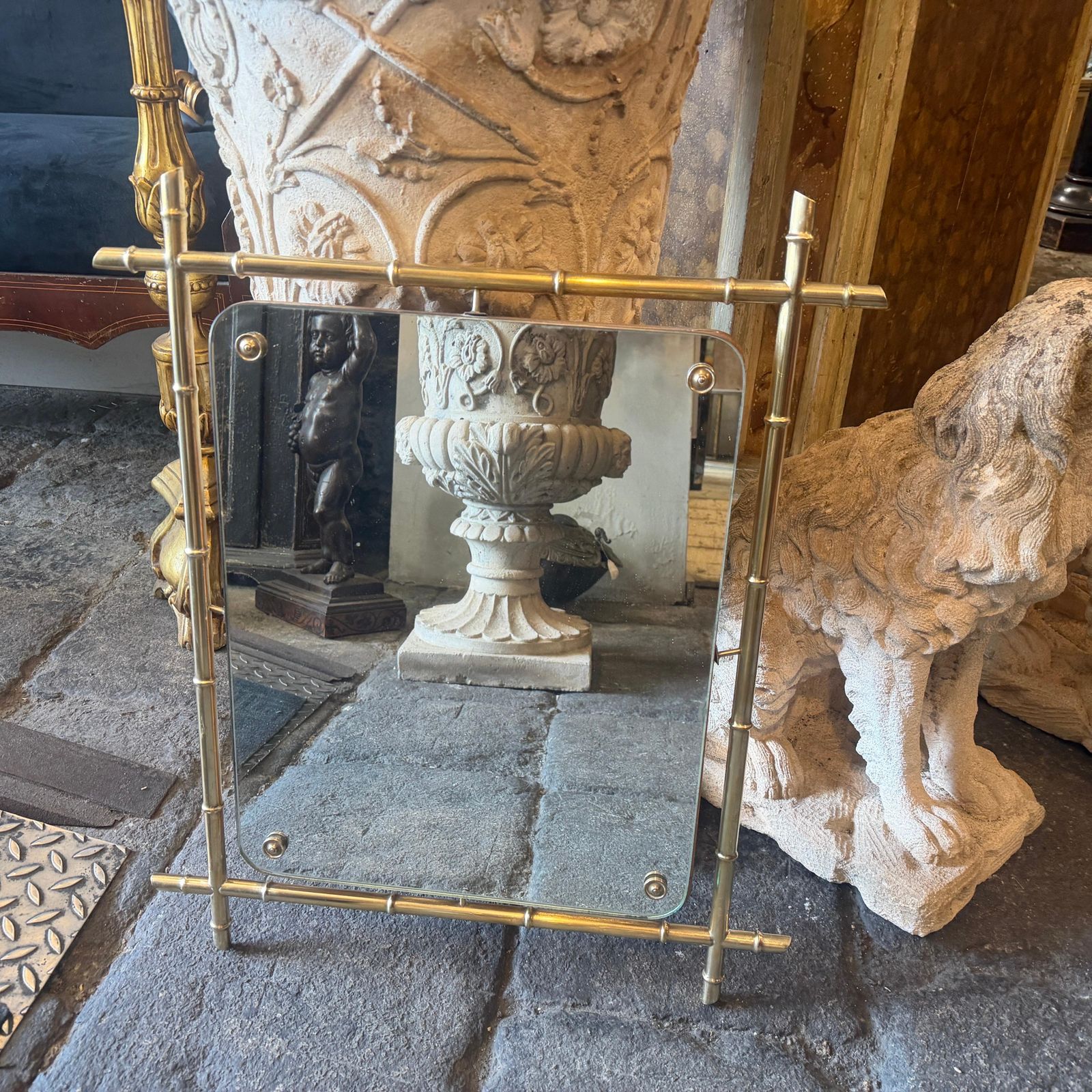 photo vintage 1960s Mid Century Modern Bamboo Shaped Brass Italian Wall Mirror
