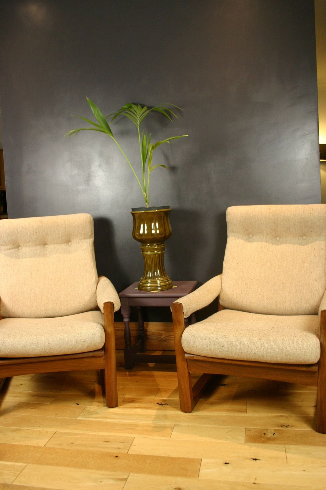 photo vinterior Pair Of Mid Century Guy Rogers ‘Virginia’ Teak Armchairs, 1960s