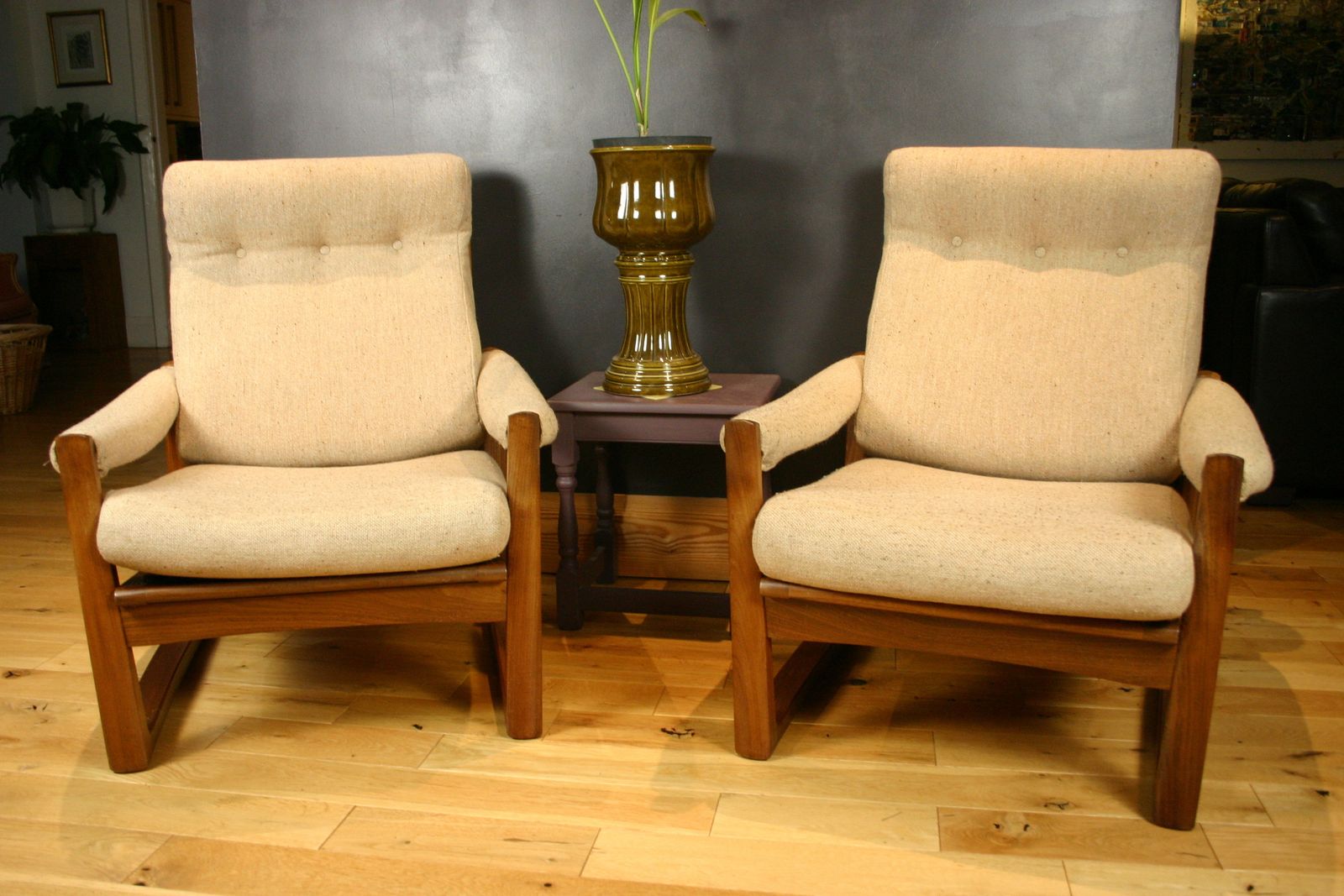 photo vintage Pair Of Mid Century Guy Rogers ‘Virginia’ Teak Armchairs, 1960s