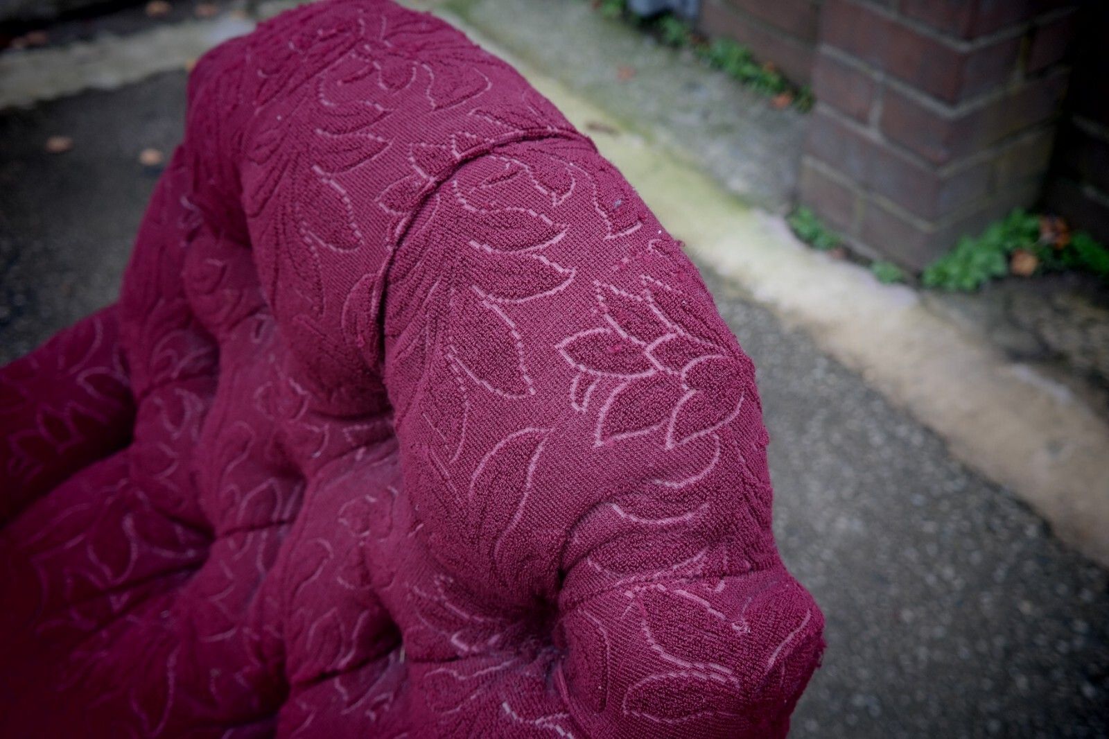 photo furniture A Howard & Sons Buttoned Open Armchair In Heavy Burgundy Fabric