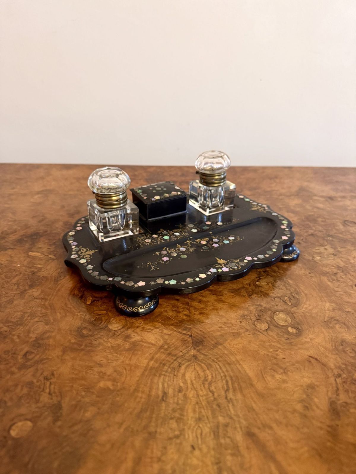 Beautiful Quality Victorian Papier Mache Inlaid Desk Set photo 375.0
