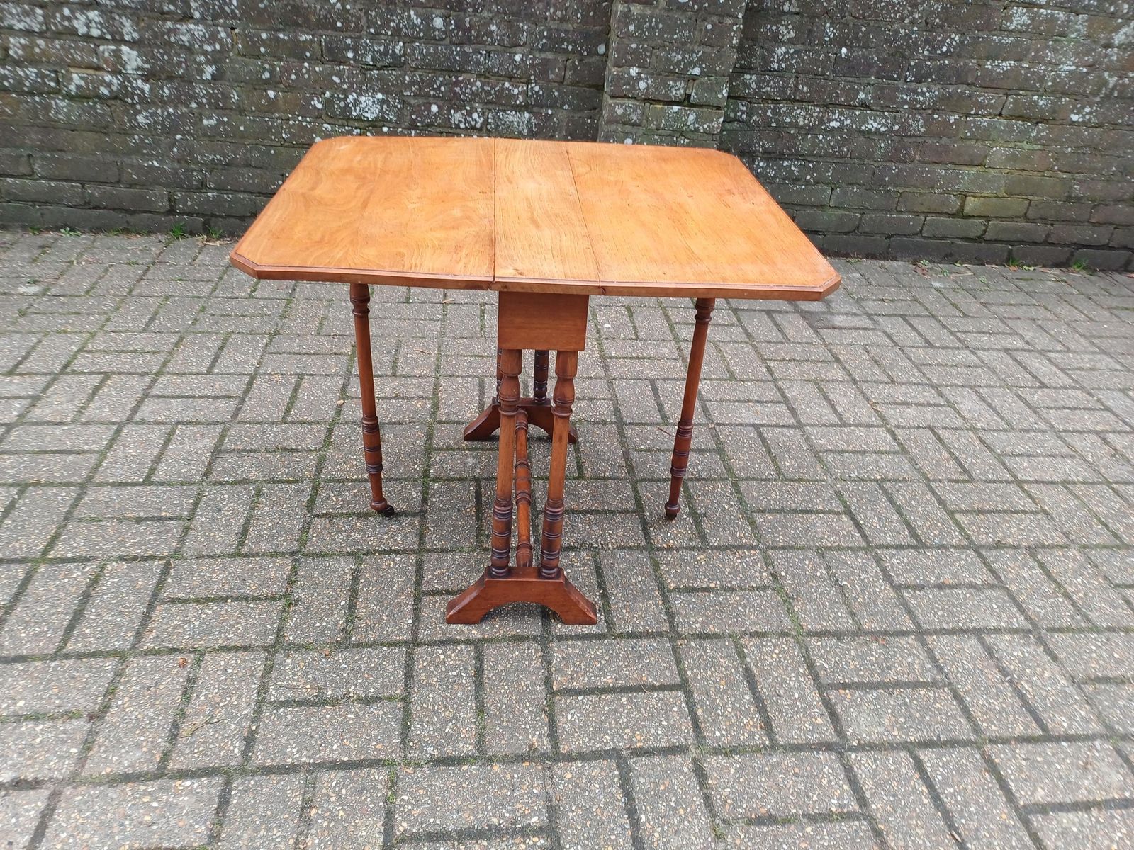 Victorian Mahogany Sutherland Table Drop Leaf Occasional Side Table Sofa Table Turned Base Brass Porcelain Castors Antique photo 295.0