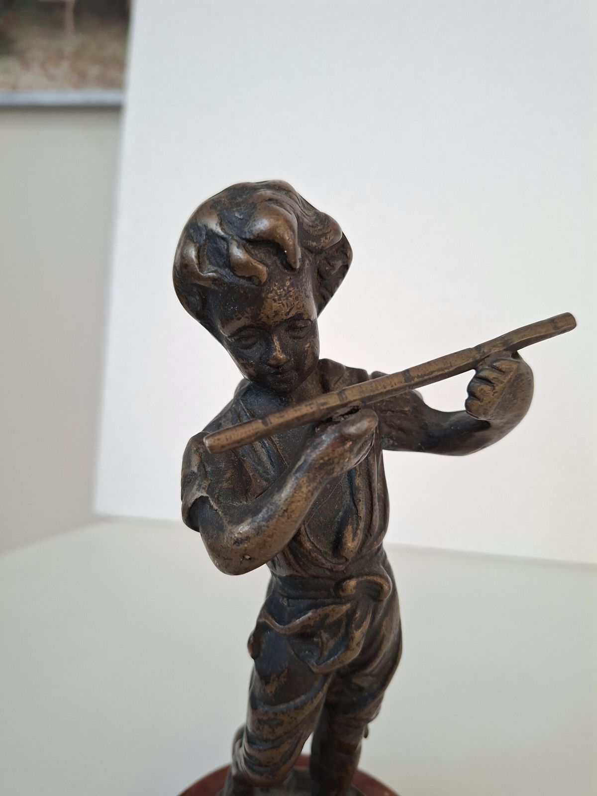 Scultura In Bronzo "Il Giovane Pifferaio" photo furniture