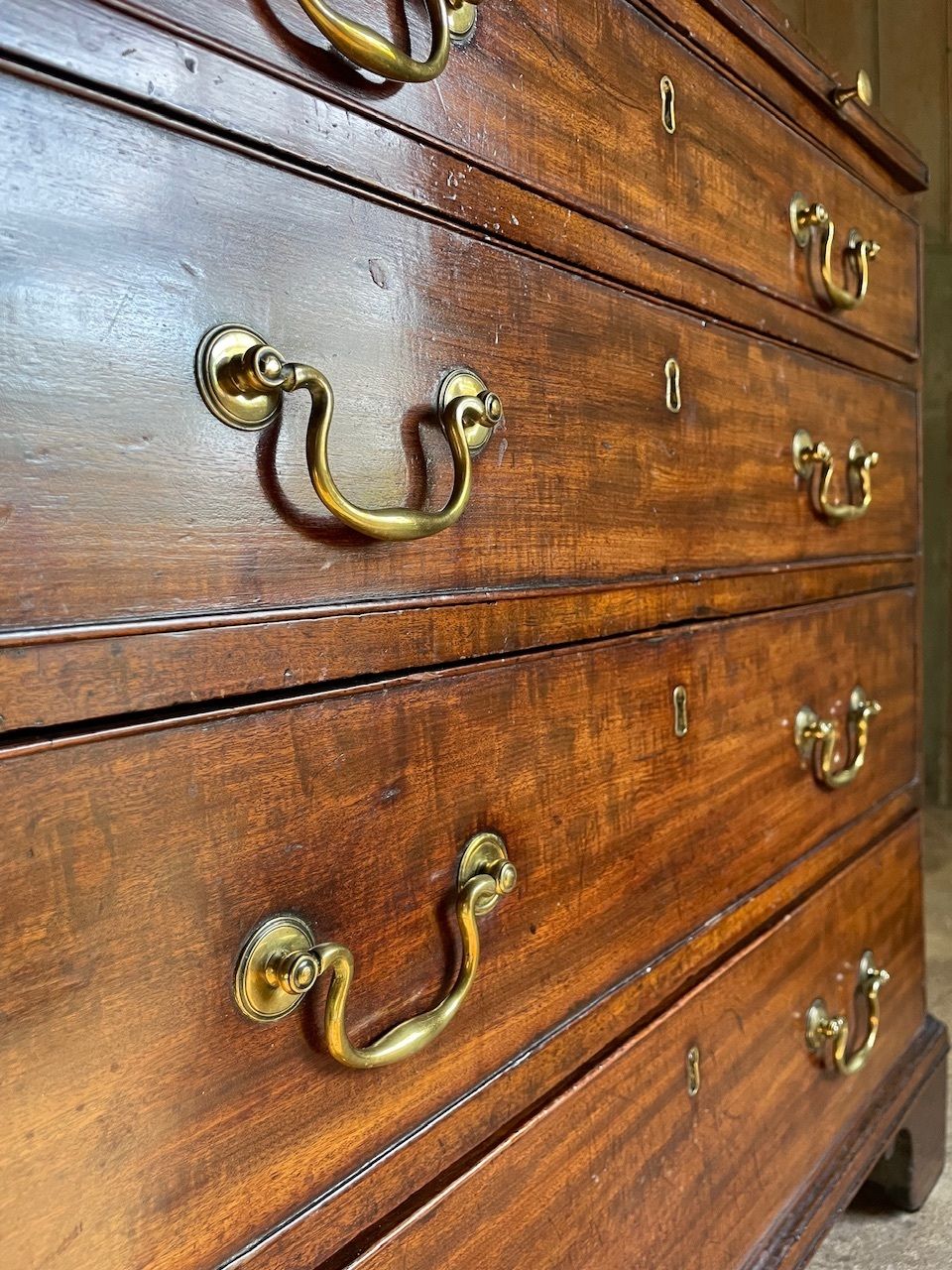 George III Caddy Top Bachelor’s Chest Of Drawers photo 1850.0