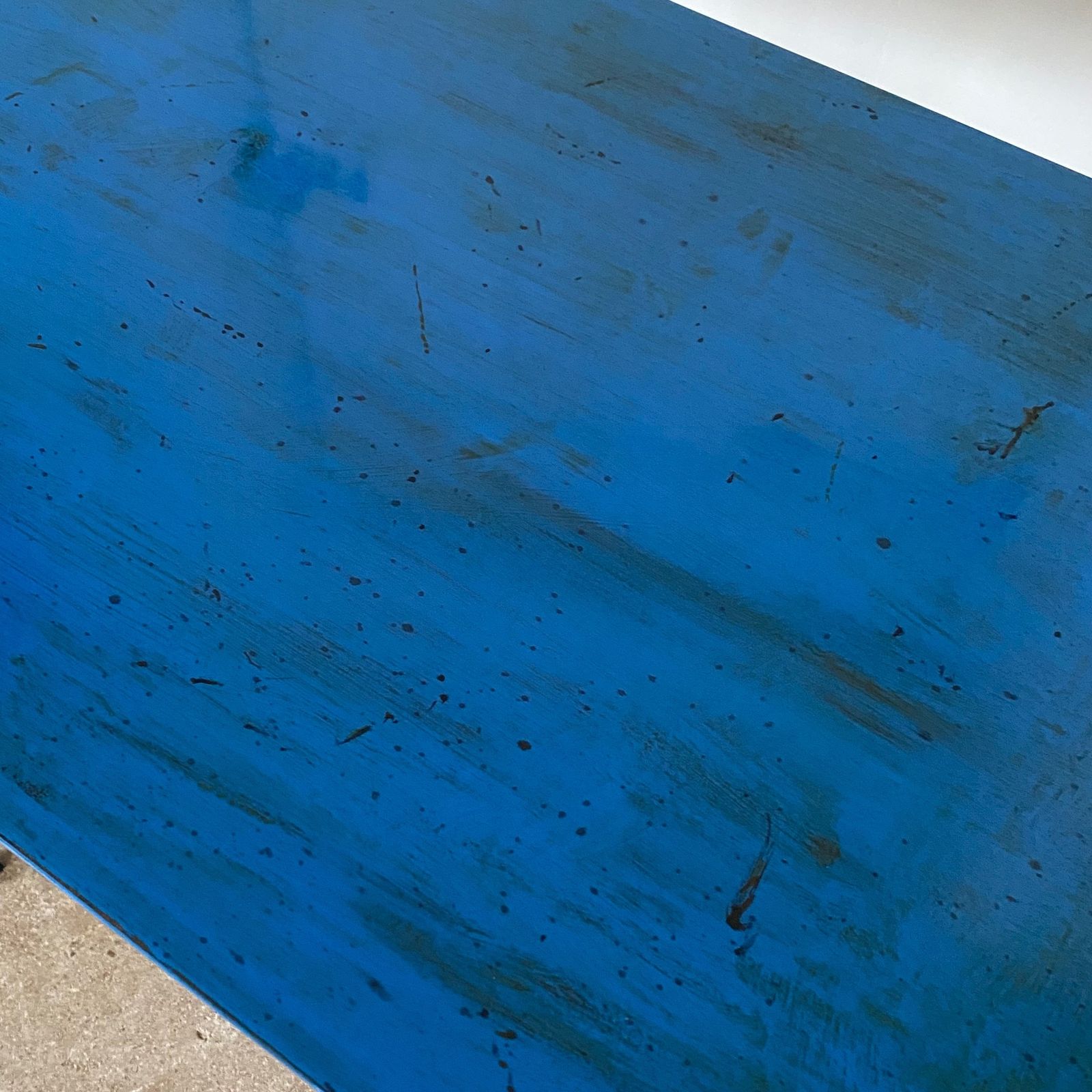 Cobalt Blue Lacquered Side Table photo Furniture