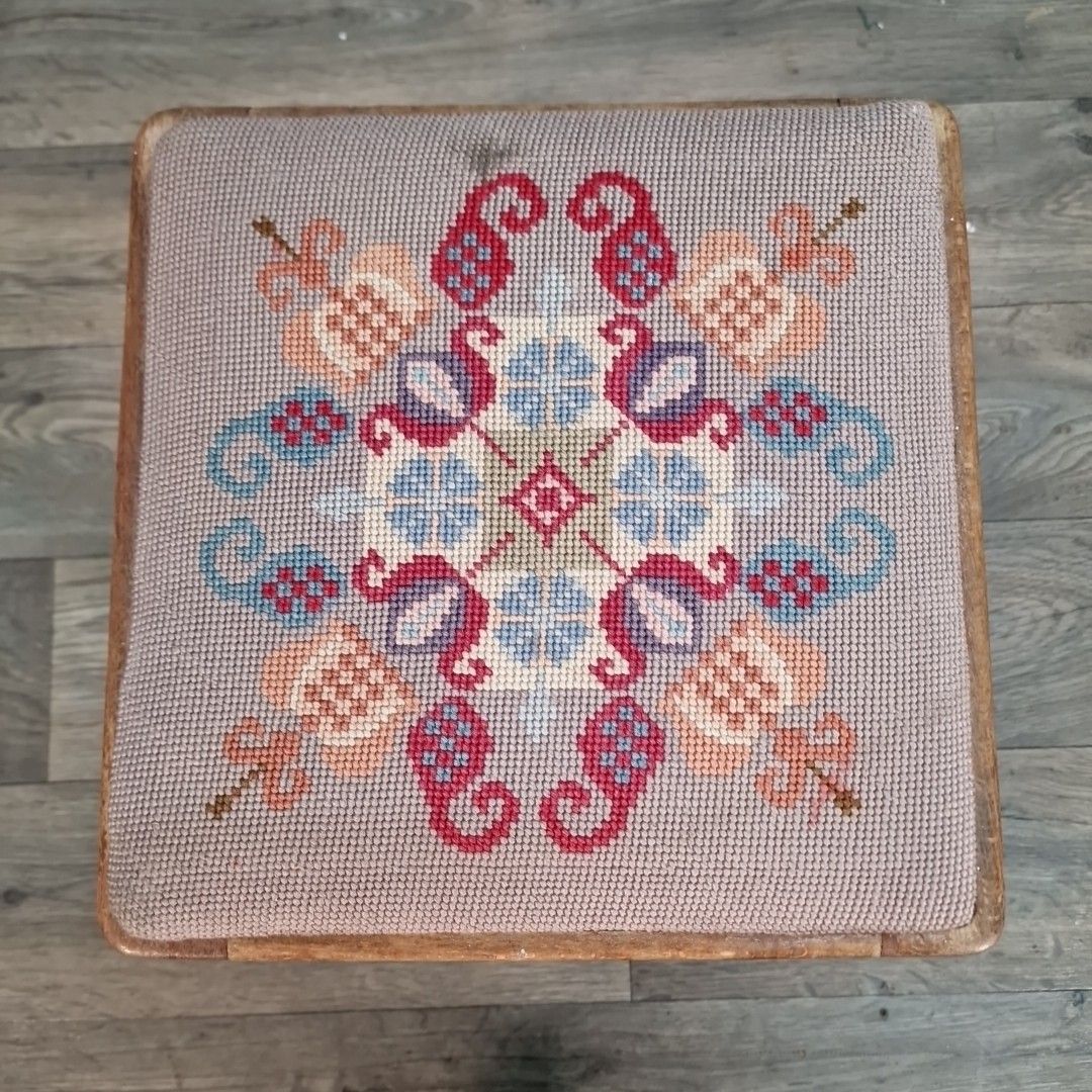 Small Vintage Upholstered Stool Foot Rest Solid Wood Floral Needlepoint Top photo Furniture