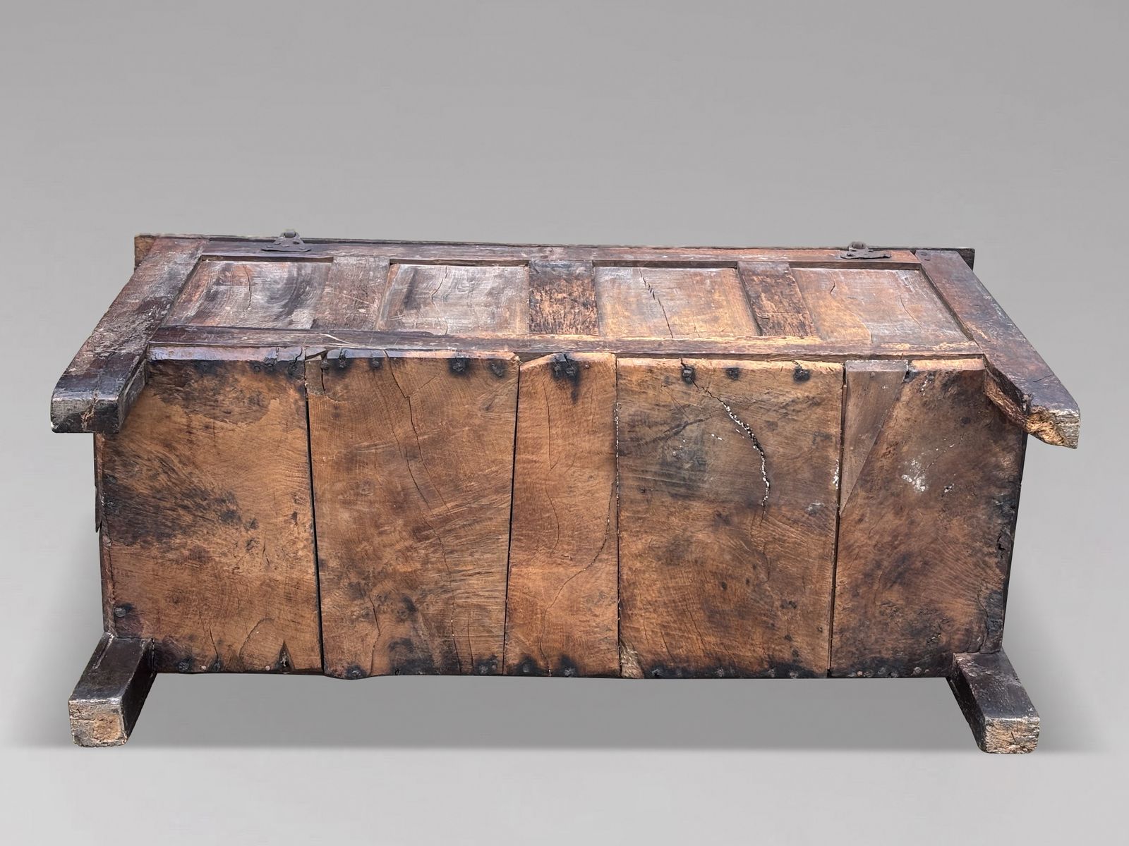 photo furniture 17th Century Joined Oak Lancashire Coffer