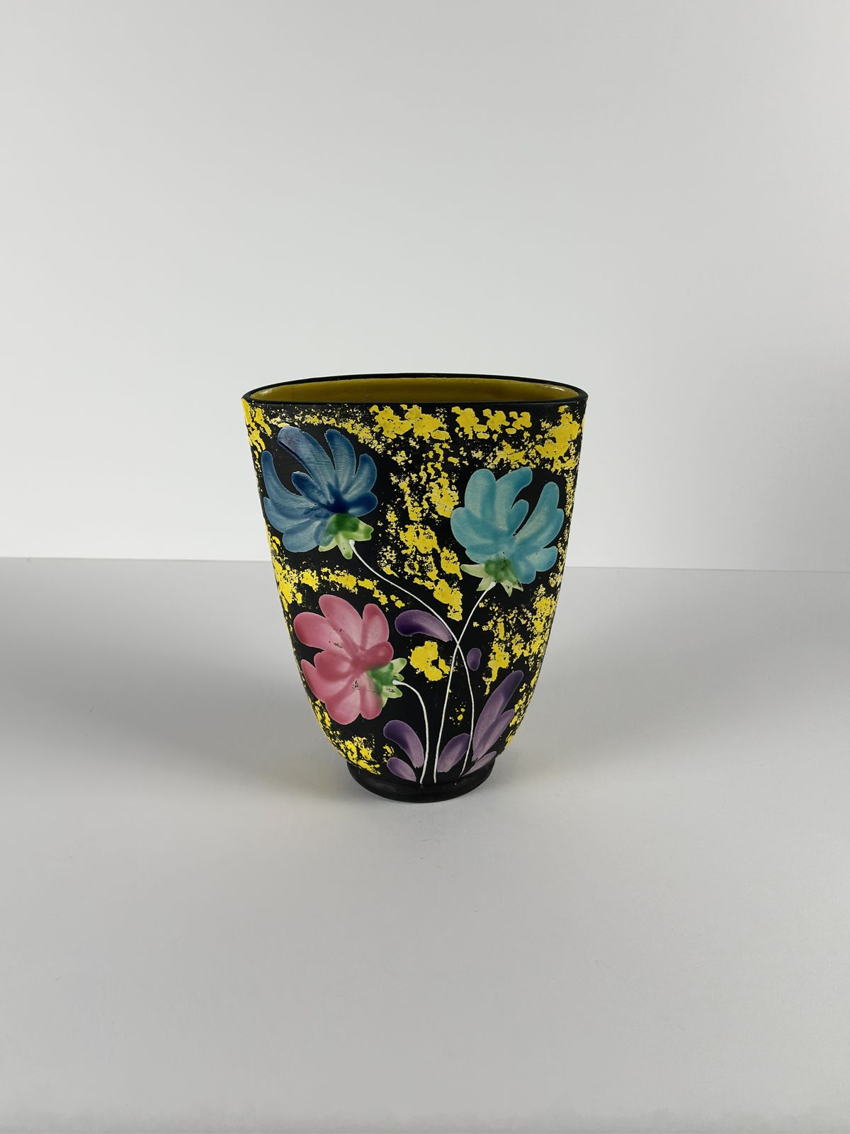 photo furniture Floral Ceramic Vase, Black Yellow Glaze, Alvino Bagni For Raymor, Italian 1960s