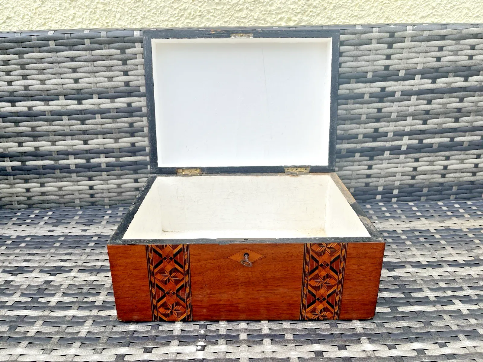 Home Decor Antique Inlaid Walnut Diamond Wood Storage Box Deco photo