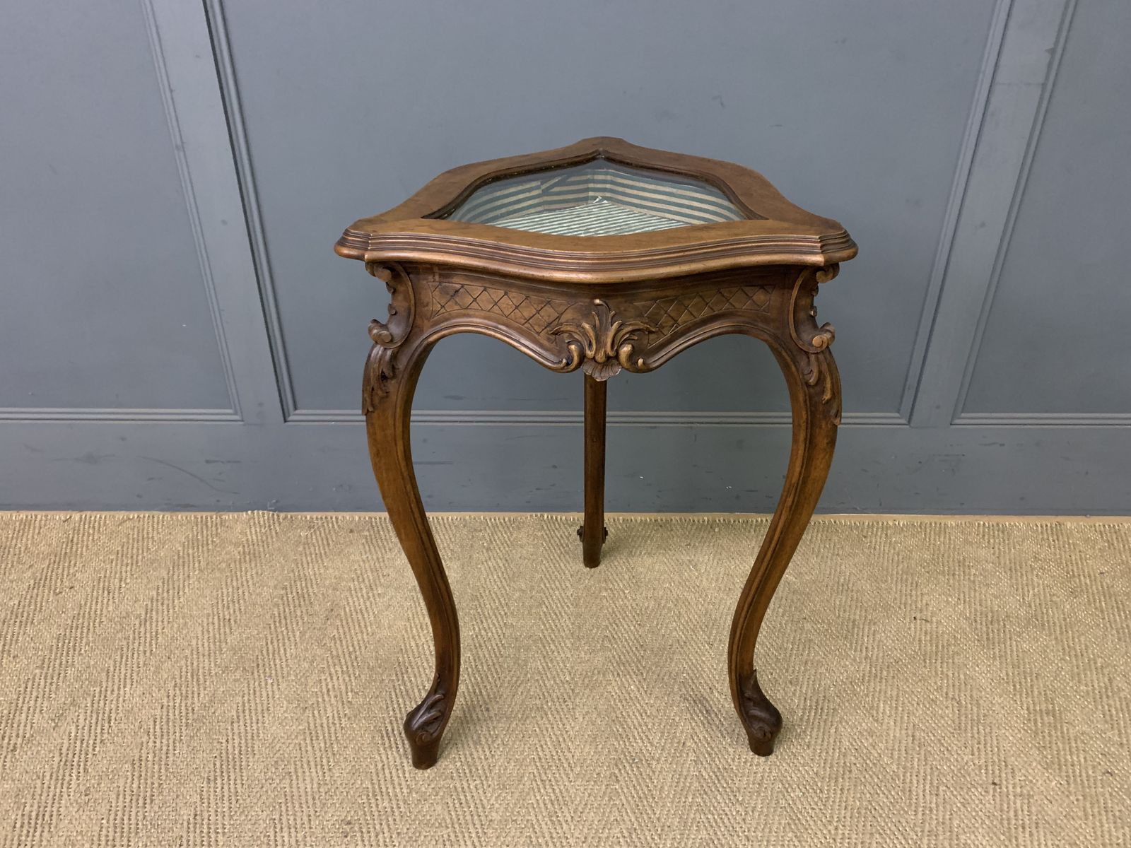 French Walnut Bijouterie Table photo vinterior