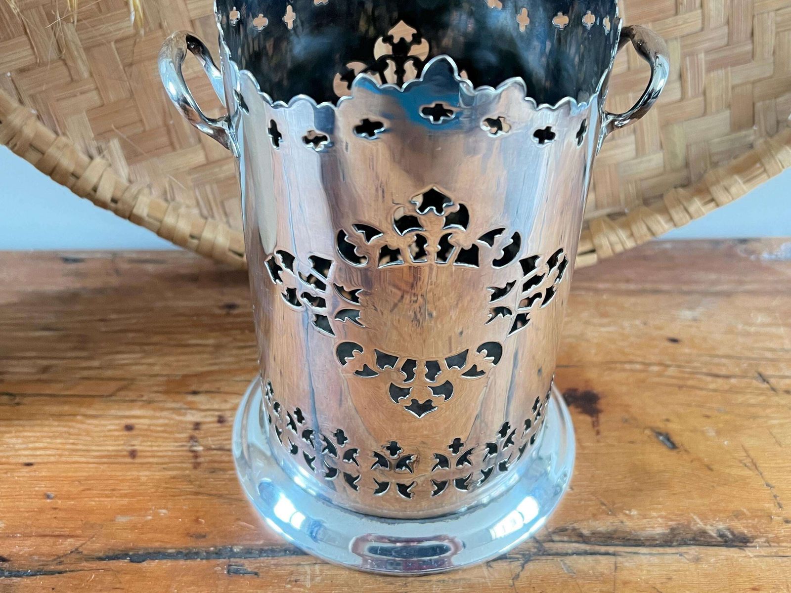 Antique Maxfield & Sons Sheffield A1 Silver Plate Wine Holder With Handles Pierced Bottle Slider Edwardian Fretwork Coaster English Barware photo buy