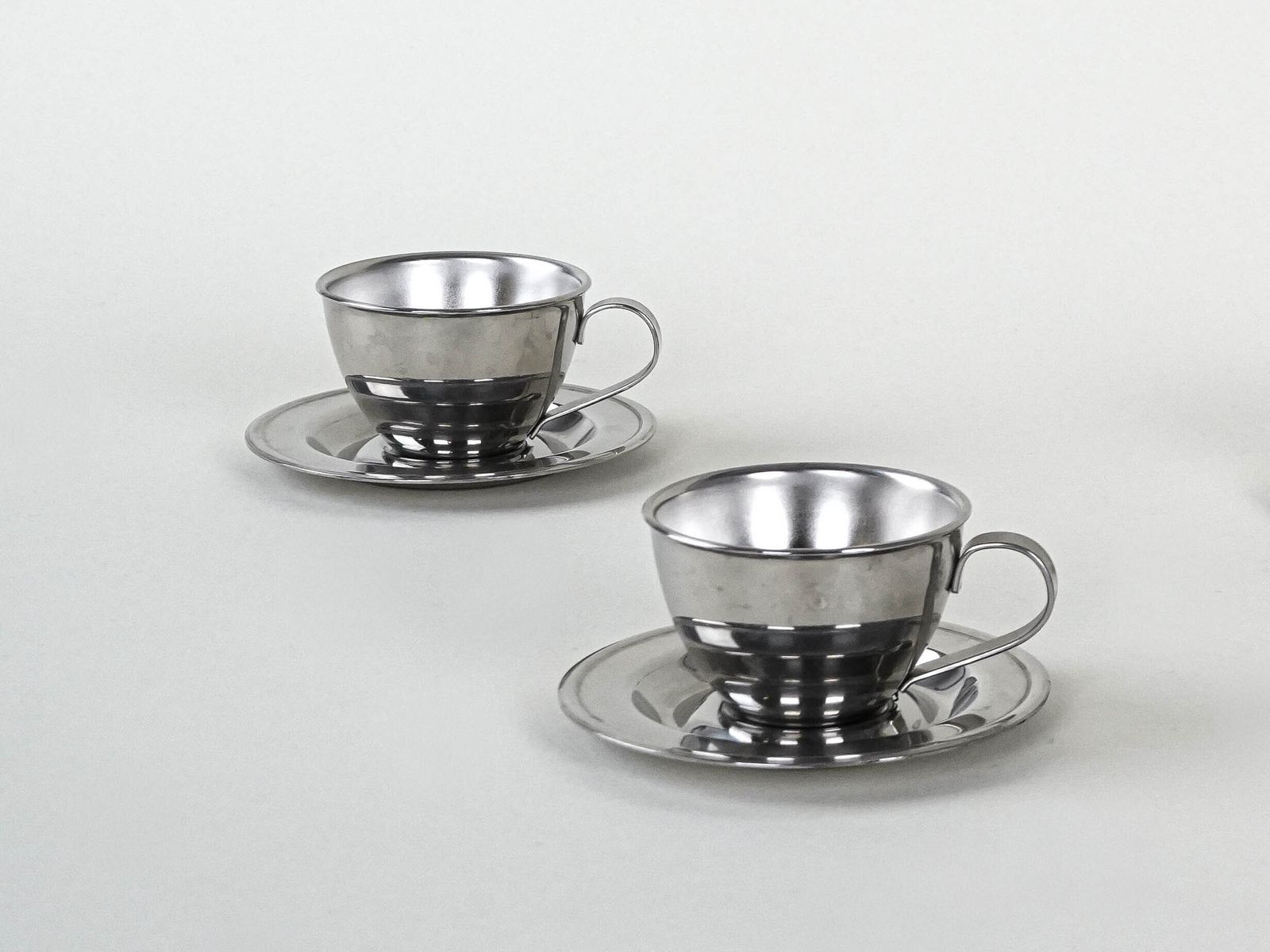 Set Roestvrijstalen Kopjes, Italiaans Design, Jaren 1980, Productie: Italië photo Woonaccessoires