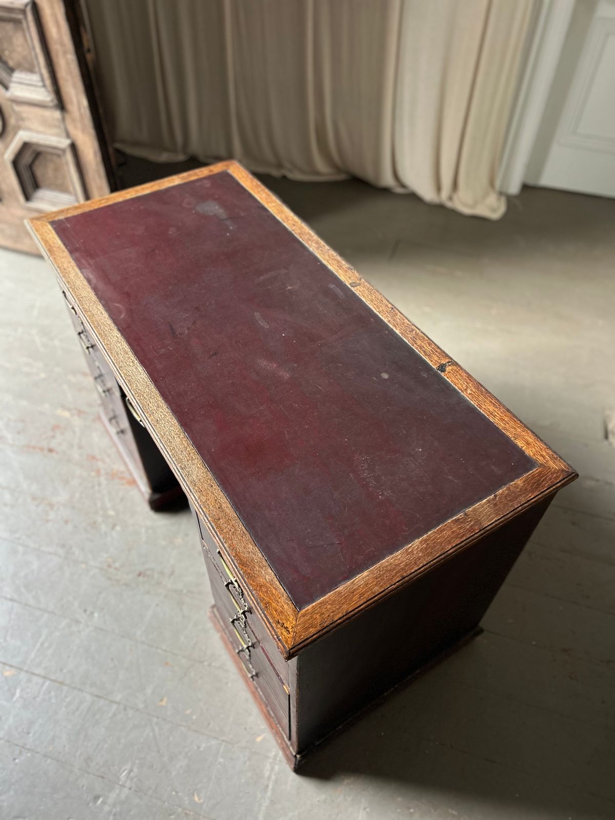 Cute 19th Century Kneehole Desk In Original Paint photo Furniture