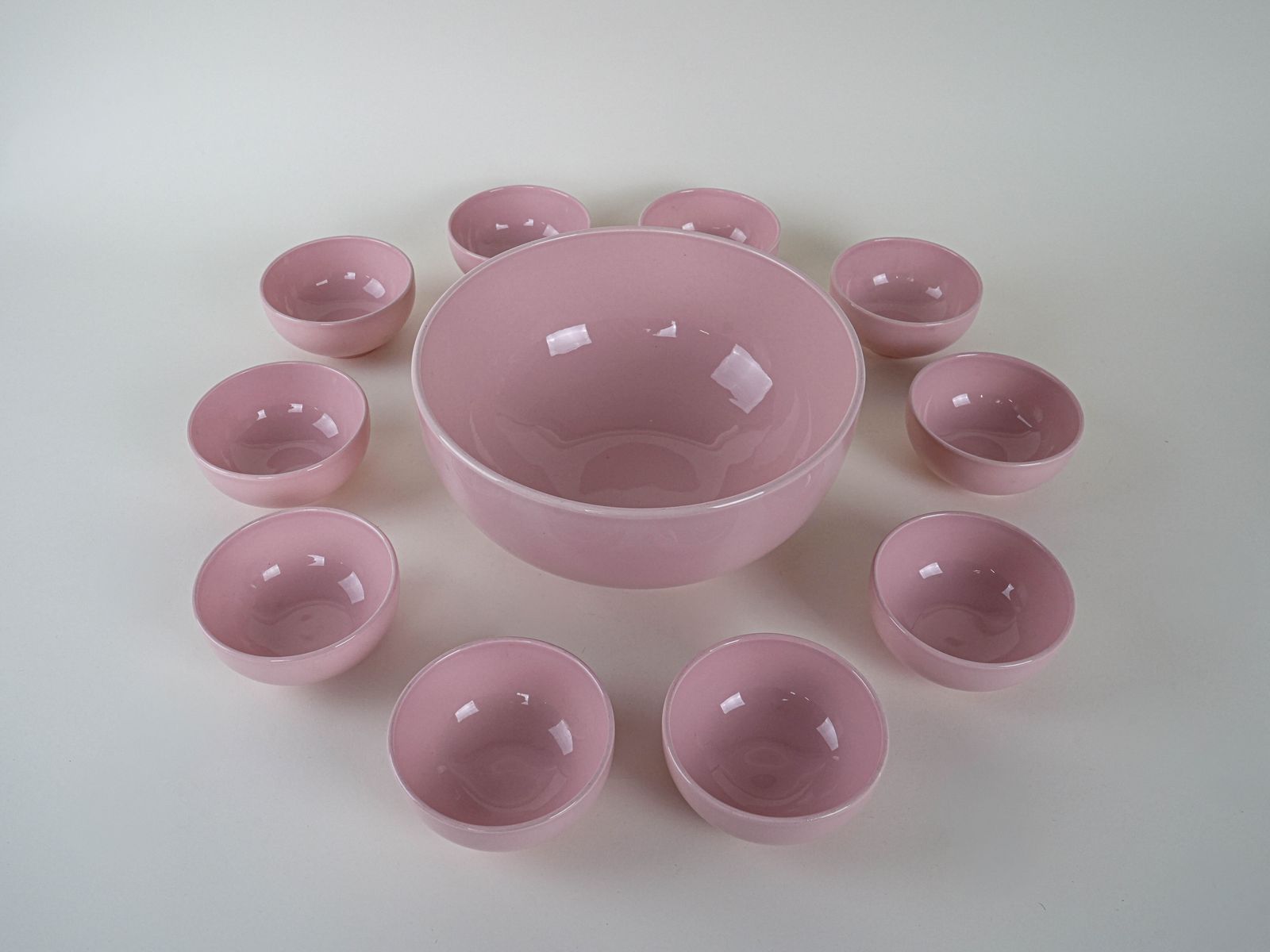 Set Roze Keramische Schalen, Frans Design, Jaren 1980, Gemaakt In Frankrijk photo Woonaccessoires