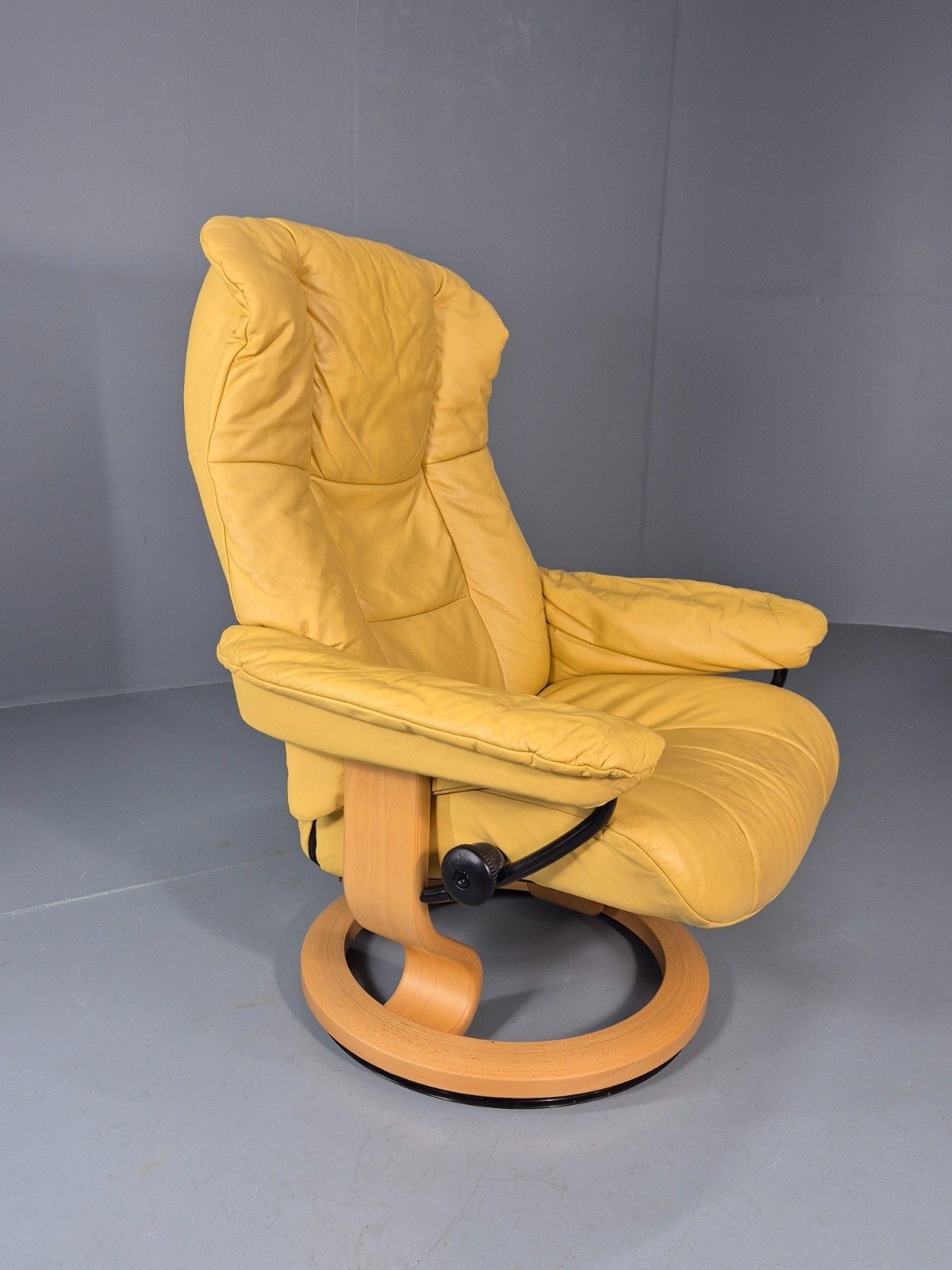 Stressless Swivel Recliner Chair  Ekornes Yellow Leather 1990s Eb11574 Mwoo photo vintage