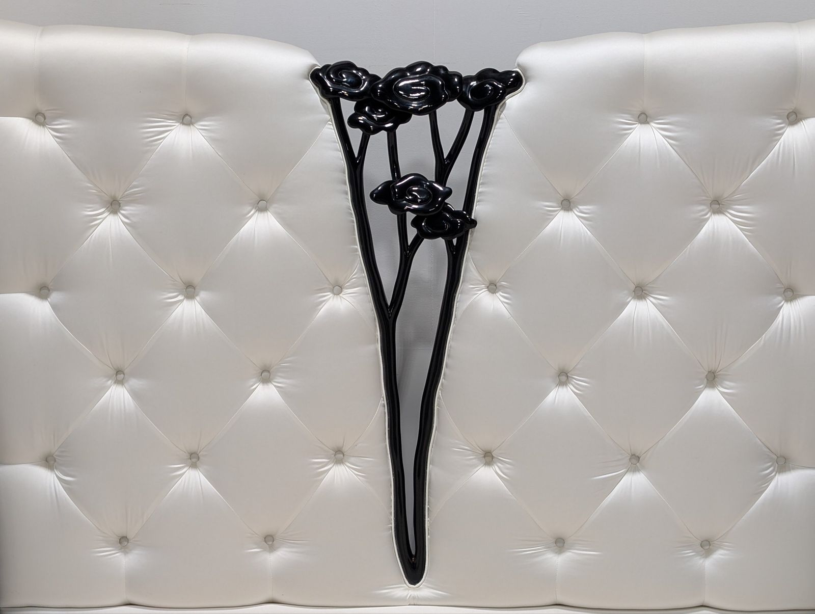 photo furniture Christopher Guy Headboard