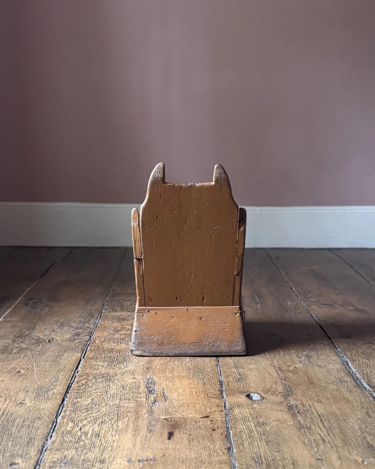 Primitive 19th Century Welsh Child's Lambing Chair photo 375.0