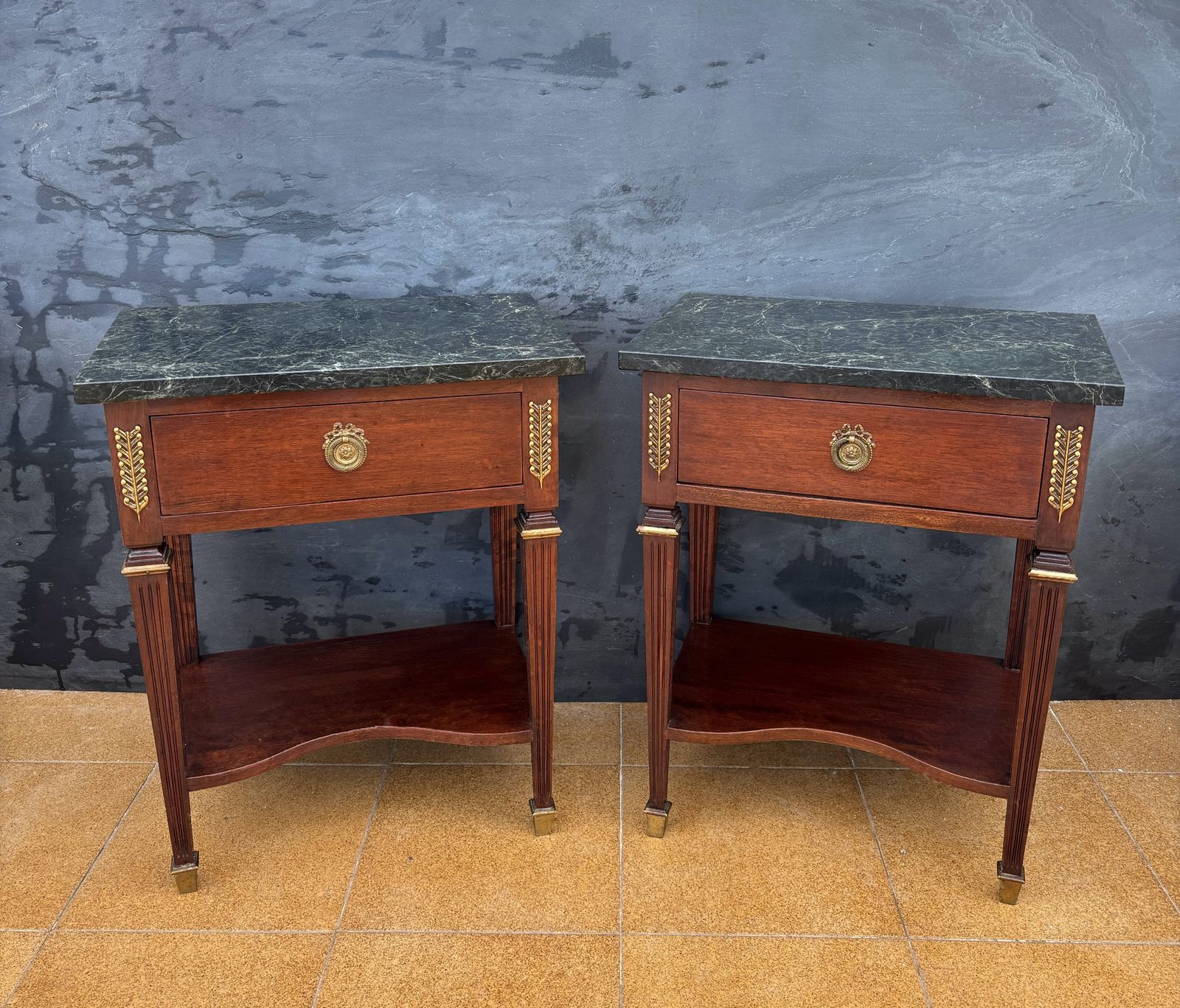 Paar Franse Nachtkastjes In Louis XVI Stijl Met Marmeren Bladen, Begin 20e Eeuw photo furniture