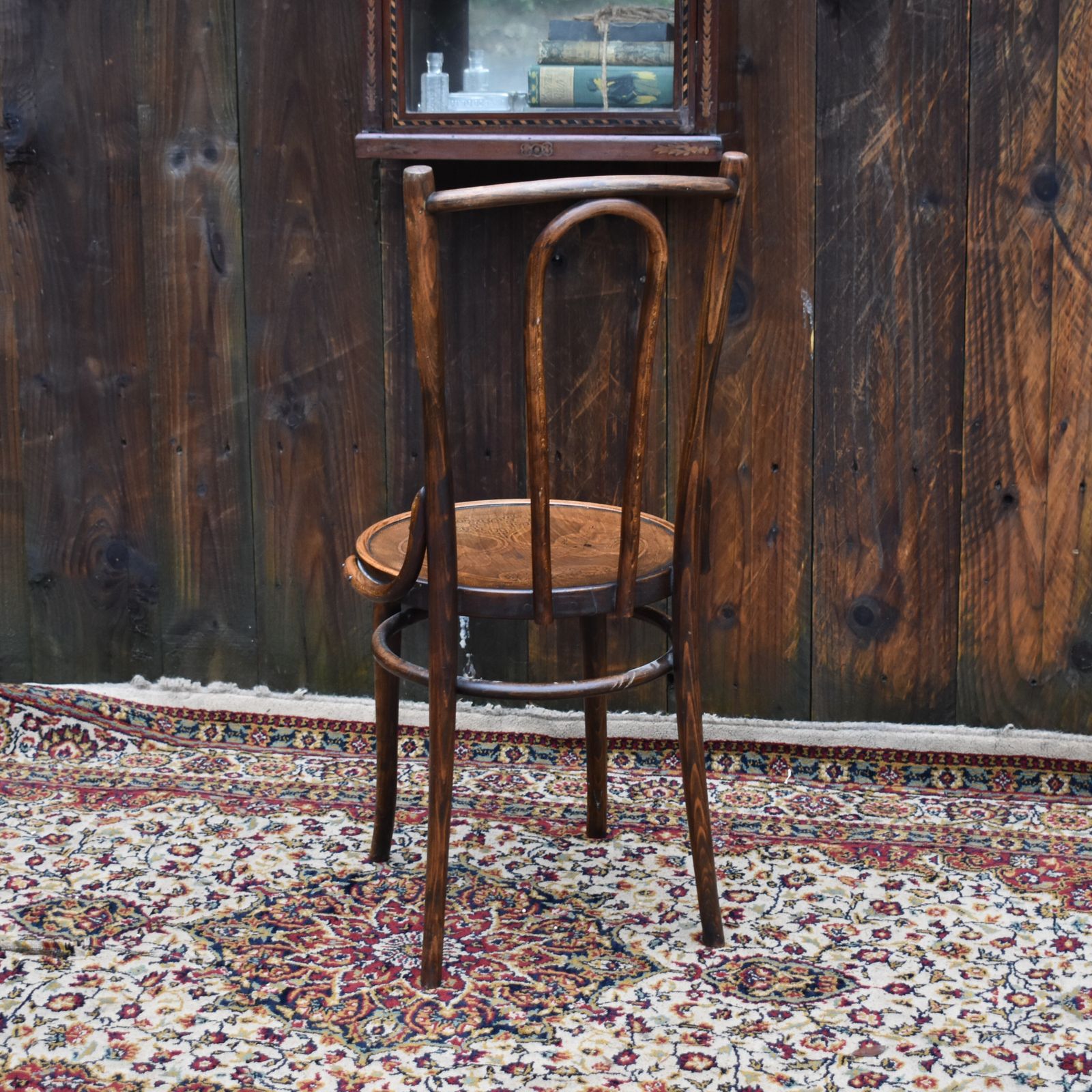photo furniture Antique 1920s Thonet Style Beech Bentwood Art Nouveau Embossed Bistro Cafe Chair