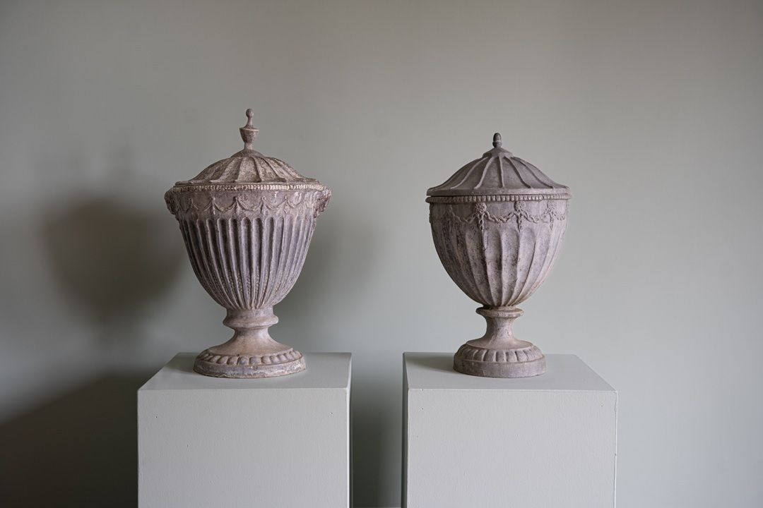photo furniture Near Pair Of Heavy Garden Lead Urns