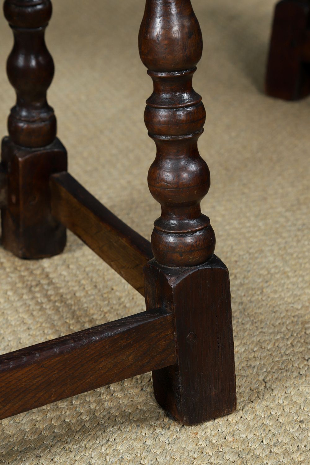 photo vintage Antique English Pair Of 17th Century Style Oak Joint Stools / Occasional / Bedside Tables (Circa 1880)