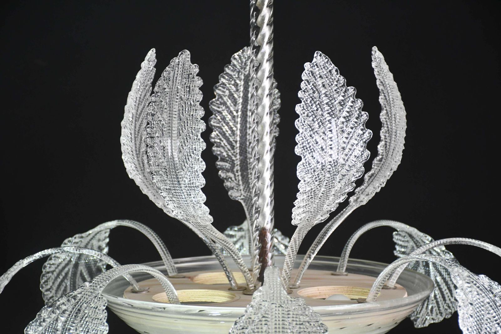 photo vinterior Lovely Art Deco Barovier E Toso Chandelier, Murano Glass, 1940s
