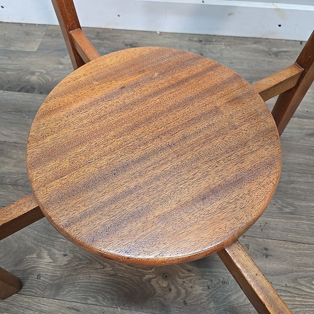 photo vintage Retro Glass Coffee Table Vintage Teak Round Under Shelf – Mid Century Modern