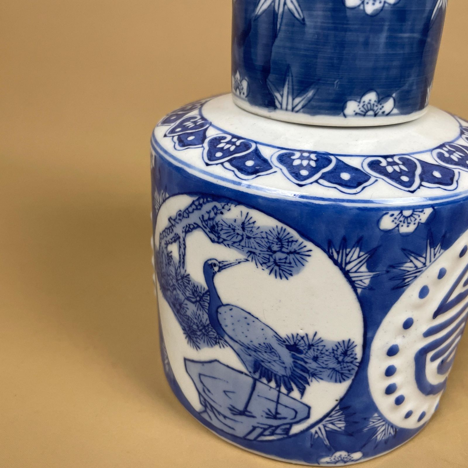 Oriental Blue White Ceramic Ginger Jar Cylinder Chinoiserie Lidded Pot Jar Asian Style Home Accent Stalk photo Home Decor