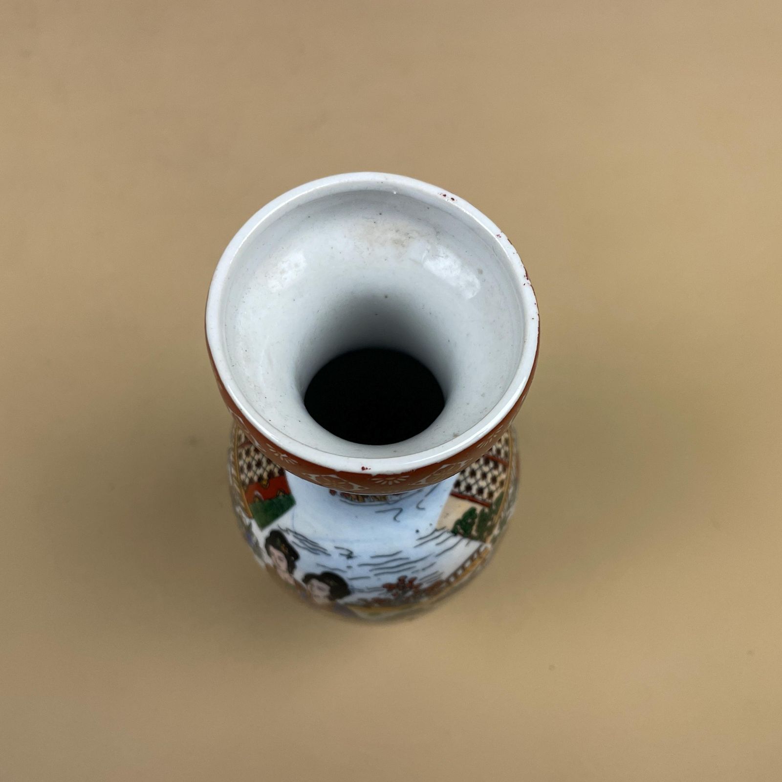 Oriental Ceramic Figural Vase Chinese Style Decorated Red Display Ornament Asian Home Decor Chinoiserie Scenic Picture photo vintage