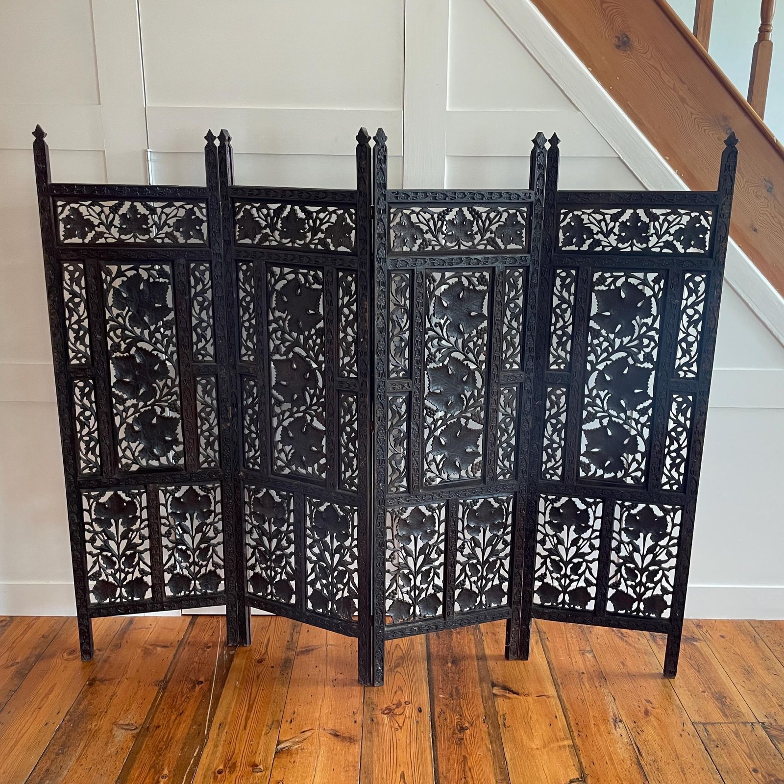 Indian Hand Carved Wood Folding Screen Floral Panels Room Divider Antique Wooden Large Intricate C.Late 19th/Earlier 20th Century photo vinterior