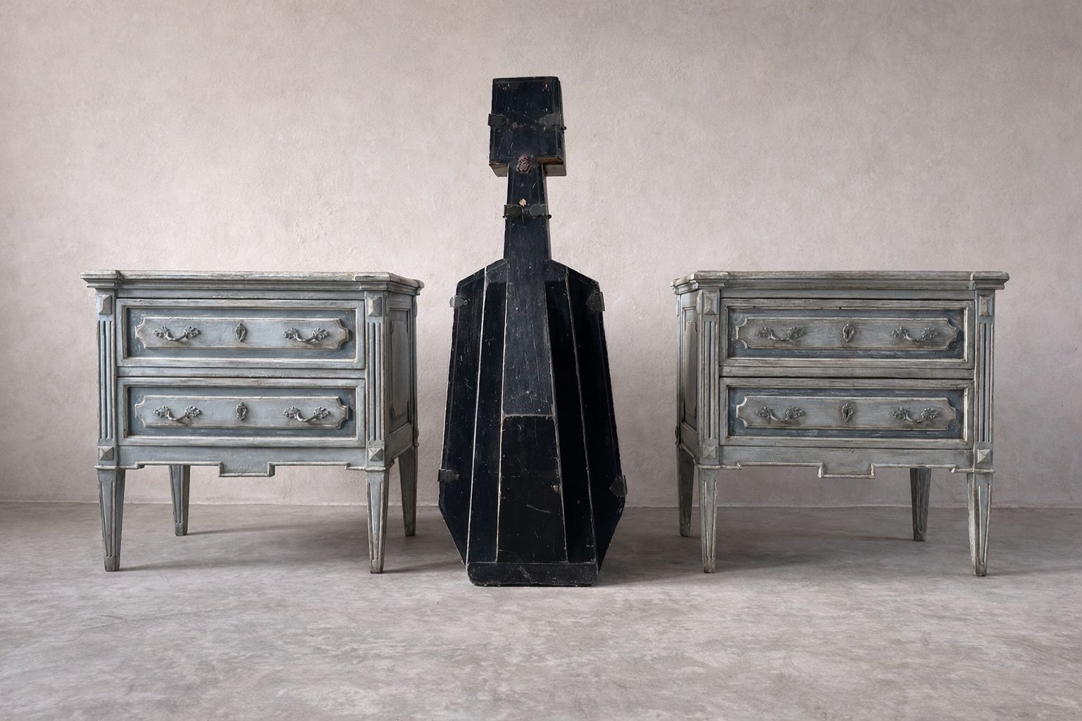 19th Century Italian Bedside Tables photo Furniture