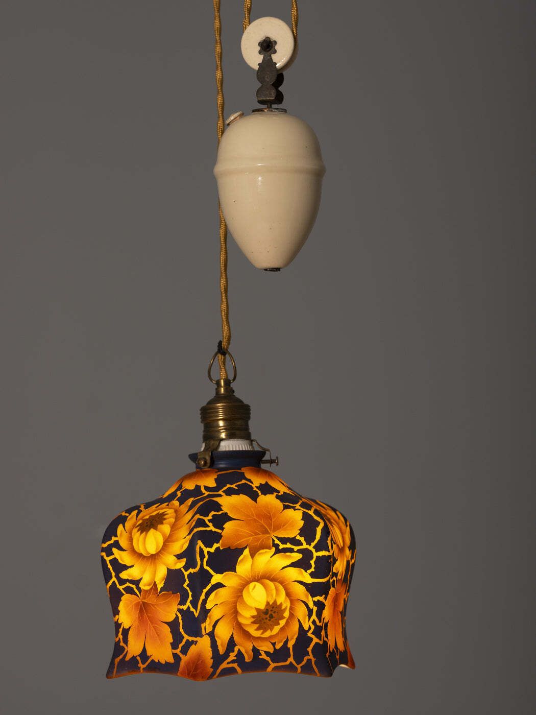 Hanglamp Met Glazen Lampenkap, Jaren 1920 photo for sale