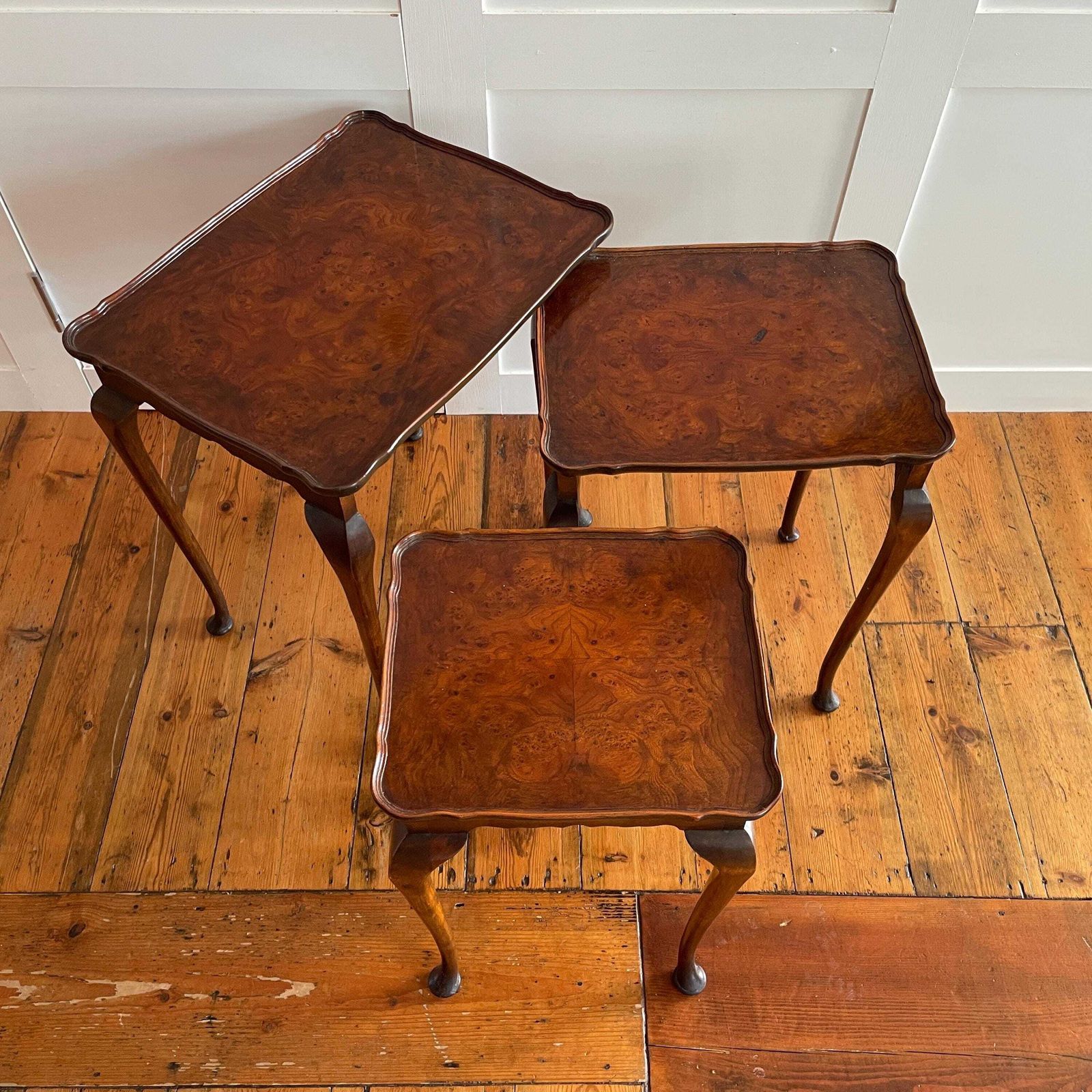 495.0 Antique Wooden Tables Nesting 3 Wood Ornate Carved Nest Burr Walnut Art Deco Plant Stands Table End Side Serpentine Vintage Set photo