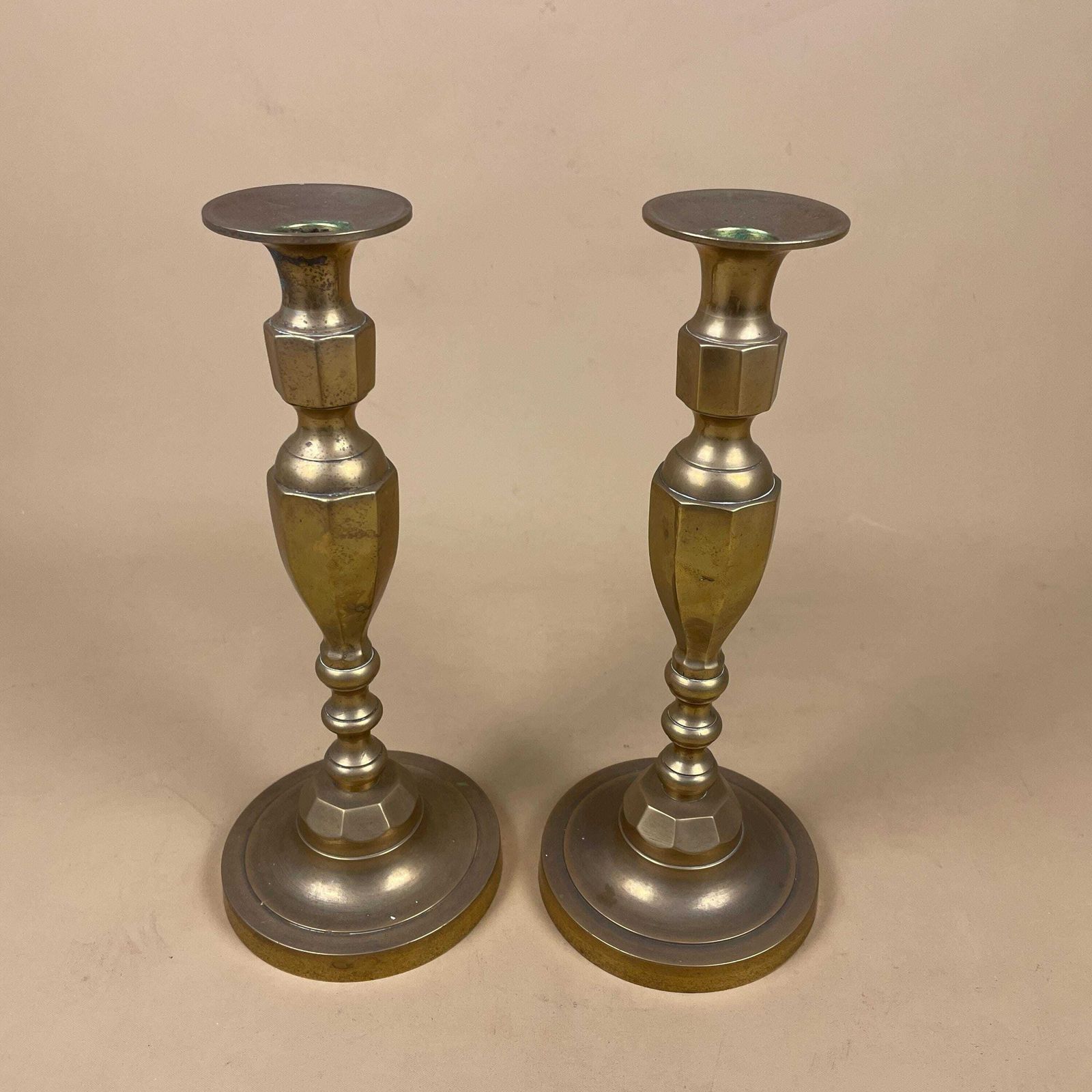 Antique Matching Pair Of Gold Brass Metal Candlestick Candle Stick Holder Vintage Column Taper Dinner Candlesticks Round Base Ornate