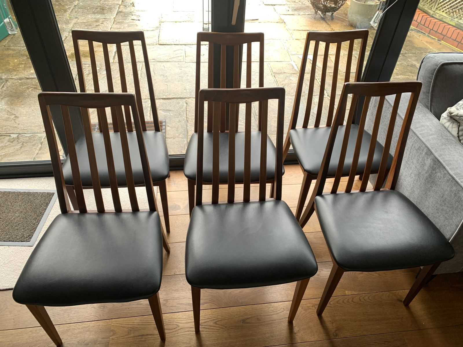 photo furniture Mid Century Modern Dining Table And 6 Chairs Extending G Plan Teak