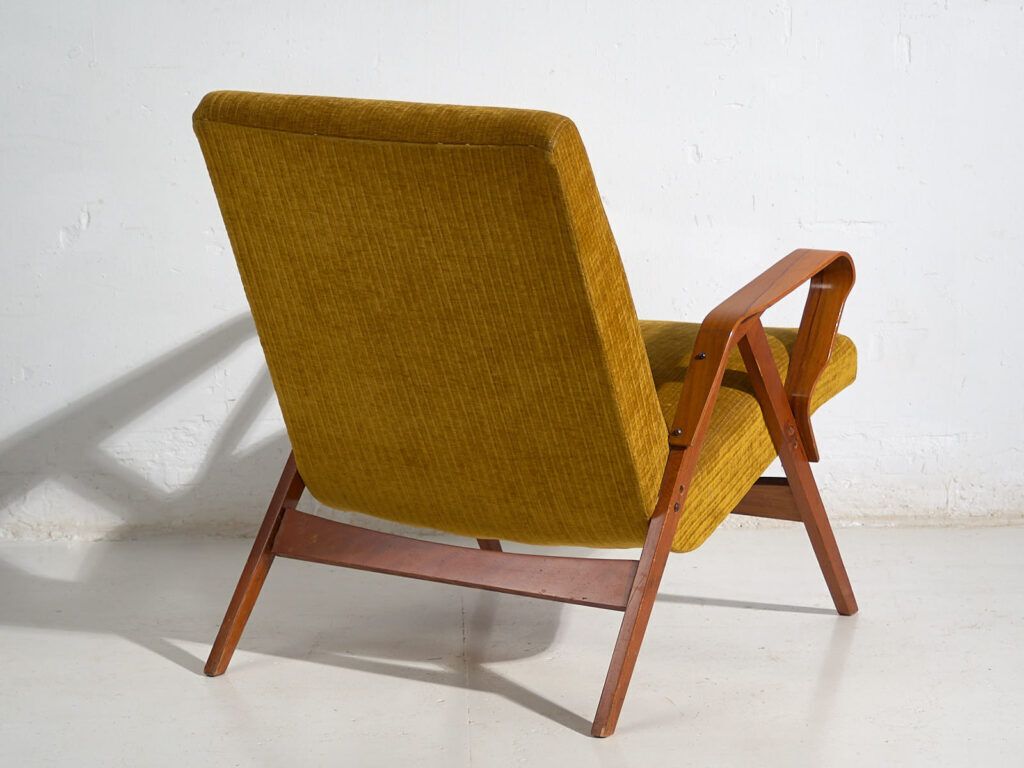Set Of Two Armchairs And Ottoman – Mid Century Modern (C.1950) photo vinterior