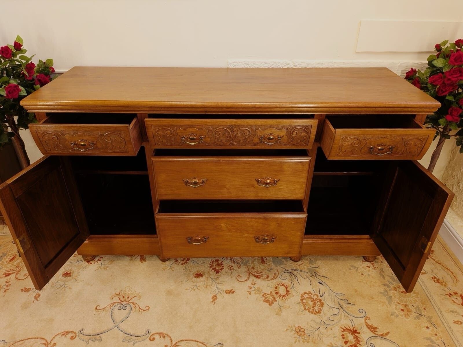 Rare Elegant Edwardian Solid Walnut Carved Sideboard photo vinterior