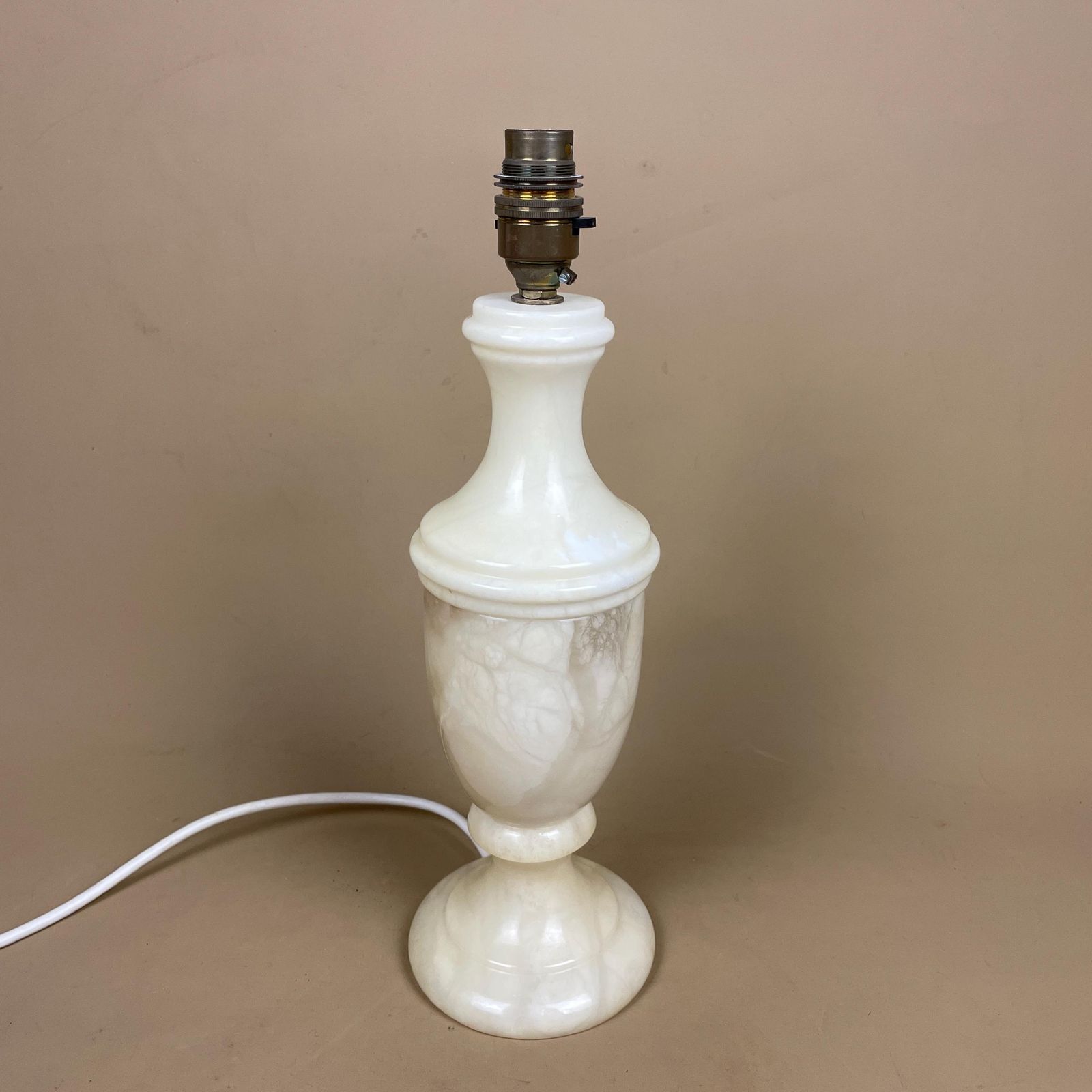 Antique Alabaster Onyx Marble Lamp Light Cream Grey Bedside Side Table Desk Marbled Patterned Vintage Downton Stone Heavy Classic Natural