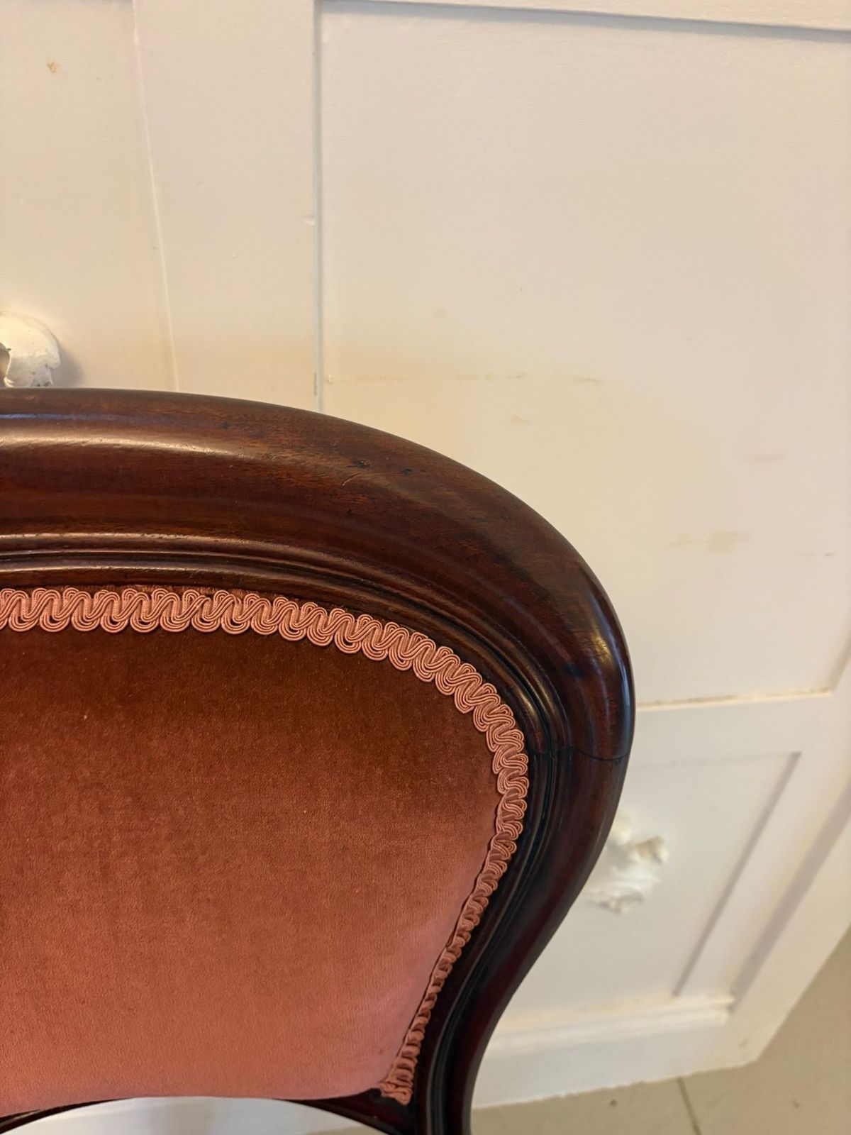 Antique Set Of 6 Mahogany Dining Chairs With Tulip Legs photo vinterior