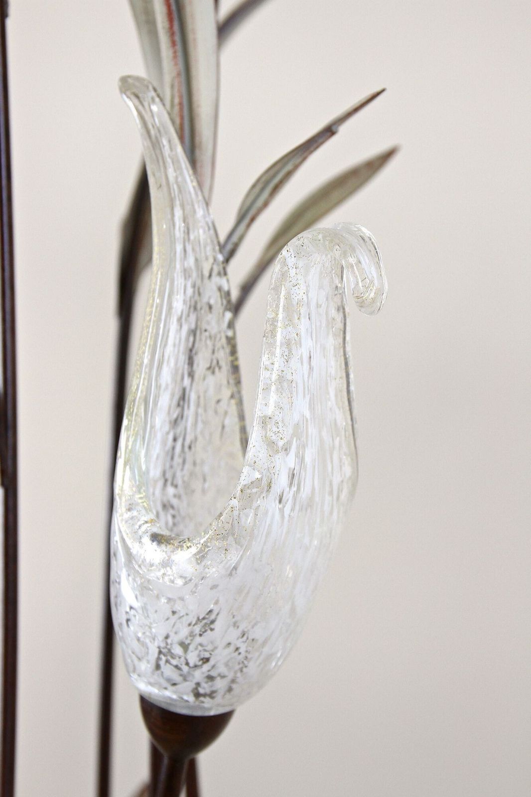 20th Century Murano Glass Swan Floor Lamp, Painted Reed Leaves, It Circa 1970 photo vinterior