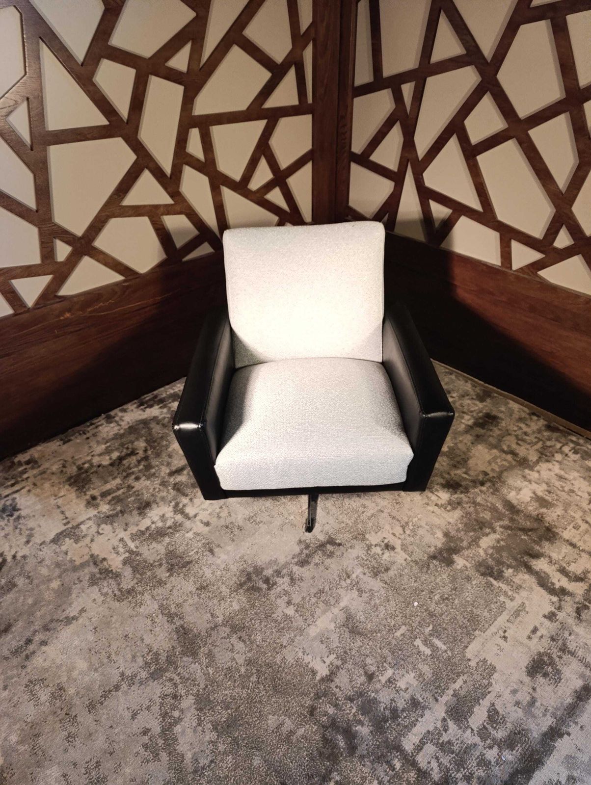 1950s Italian Style Swivel Lounge Chair, New Upholstery photo 895.0