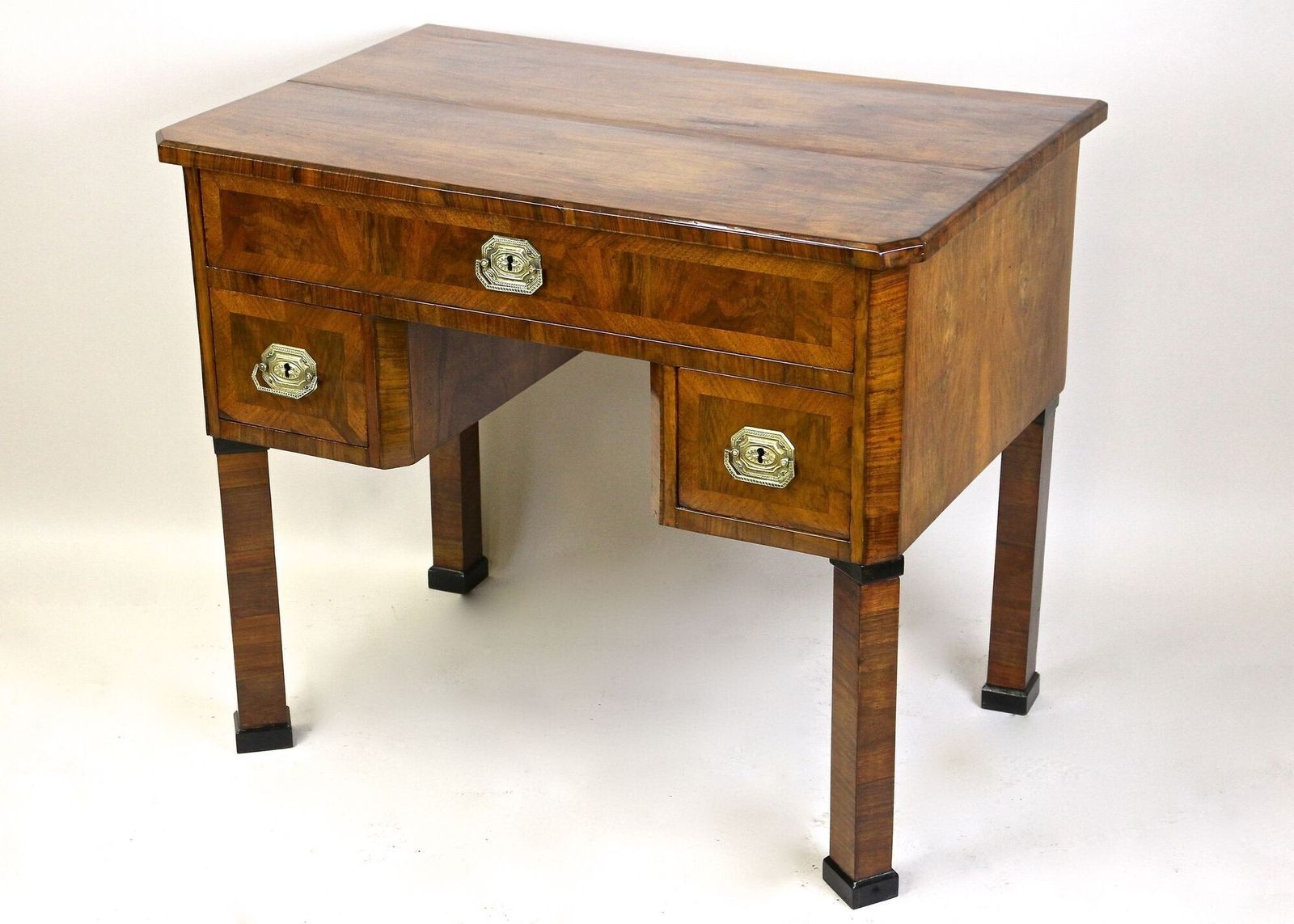photo vintage 19th Century Biedermeier Writing Desk, Nutwood, Austria Circa 1830