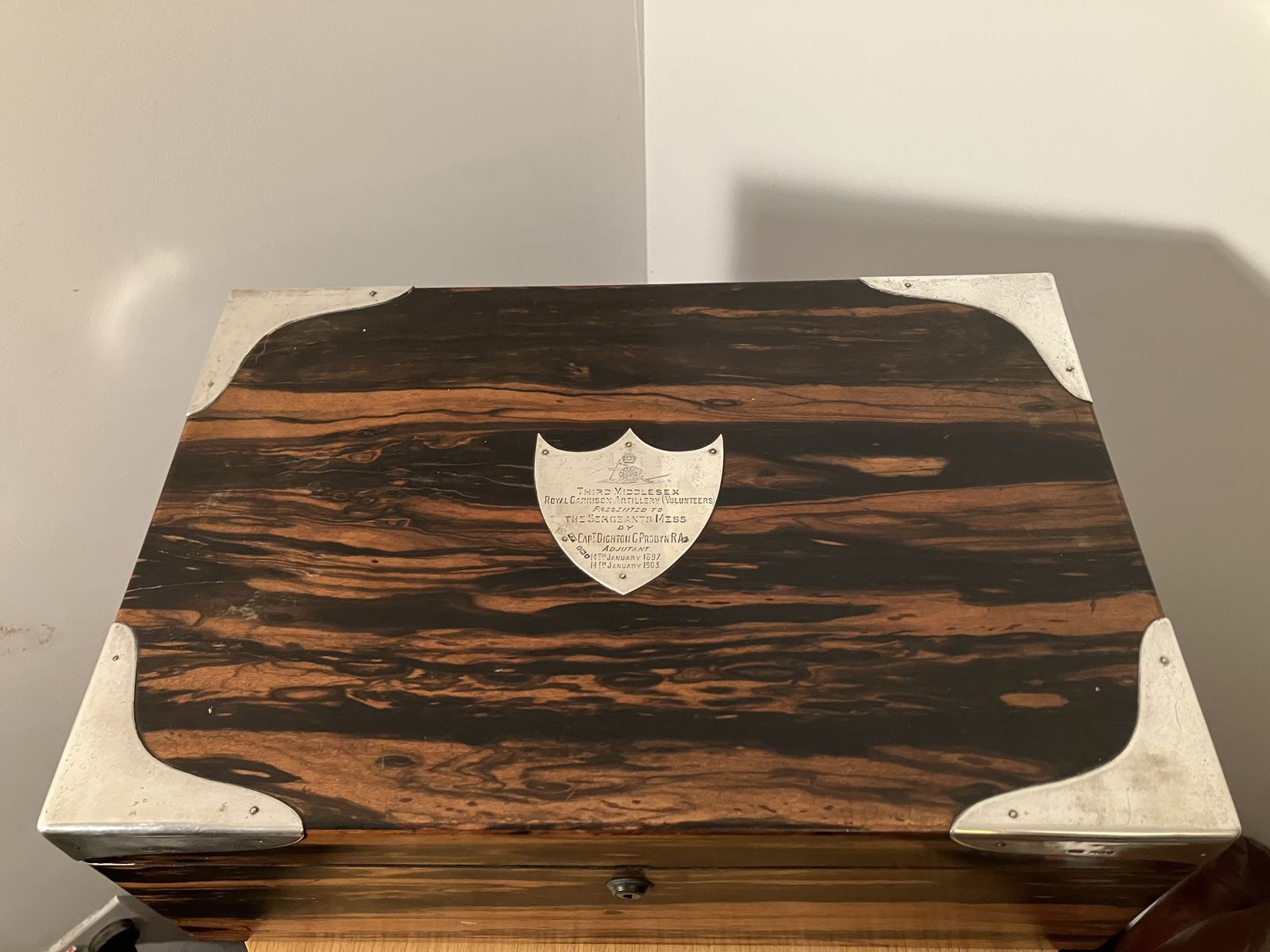 1495.0 Antique Humidor In Coromandel Wood With Military Provenance photo