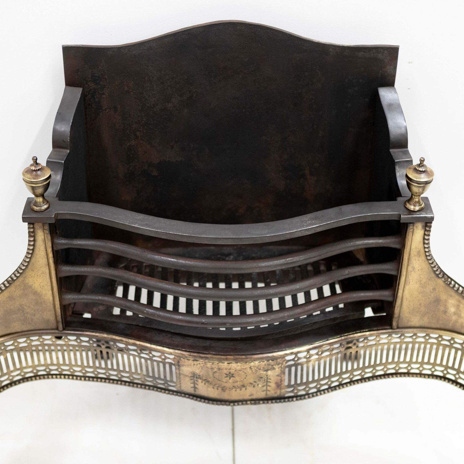 Splendid Antique Georgian Fire Basket With Brass Finials photo vinterior